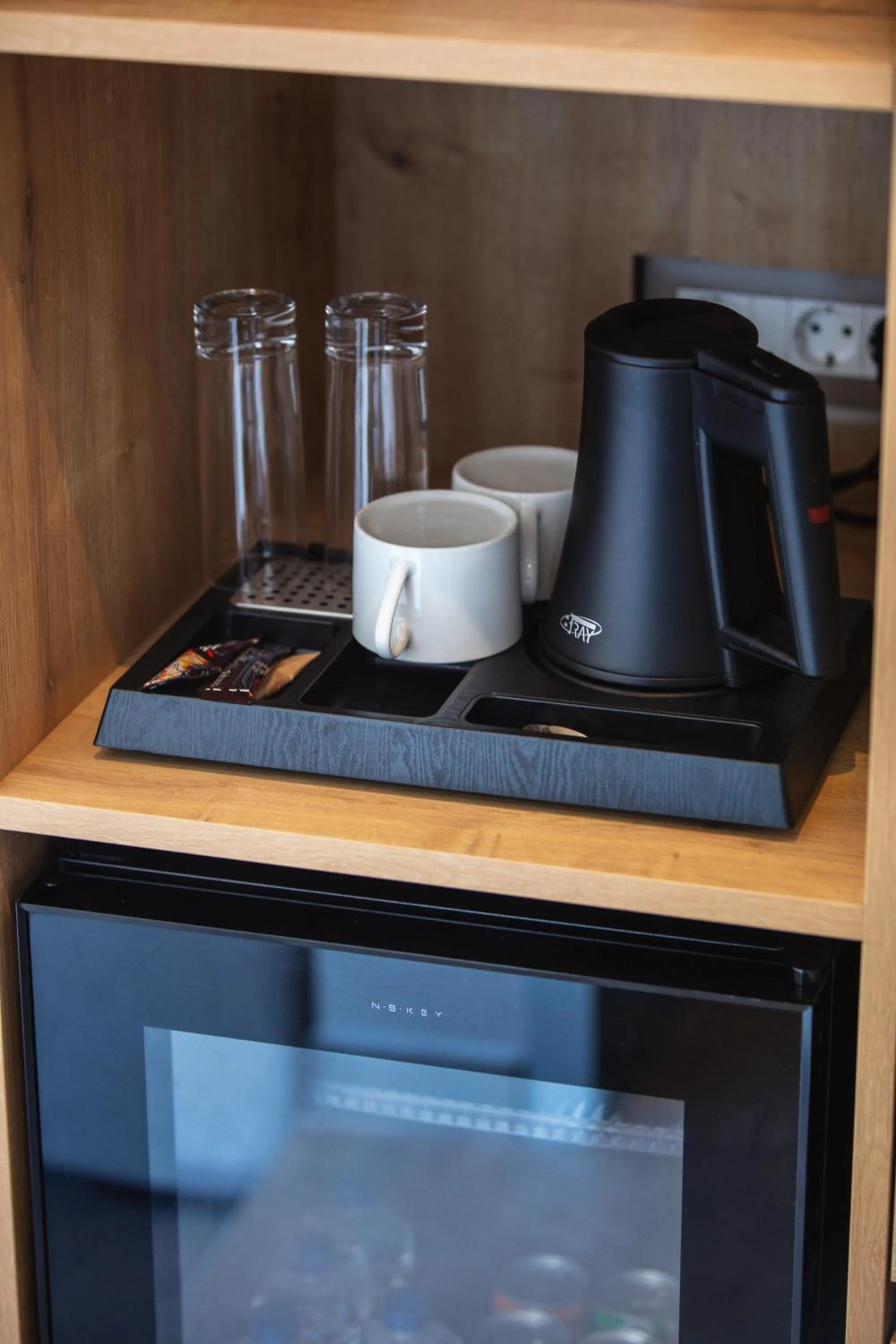 Coffee/tea facilities in Skipper Beachfront Suites