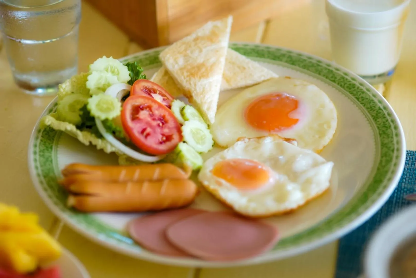 Breakfast in Baan Thong Ching Resort