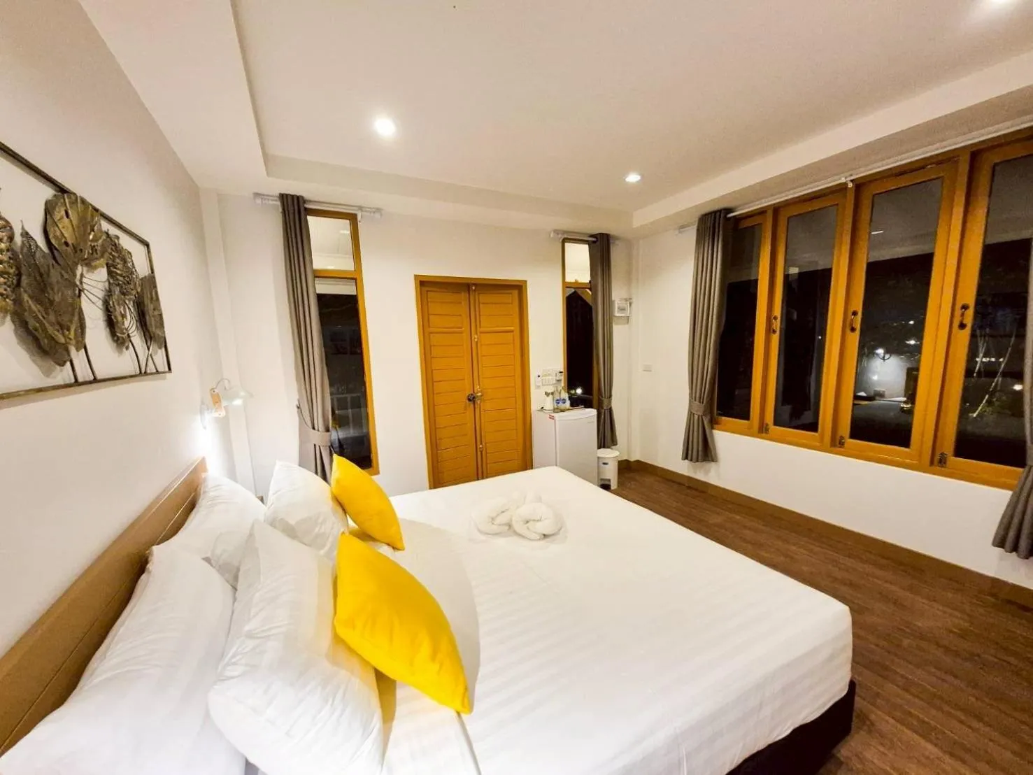 Bed in Baan Thong Ching Resort