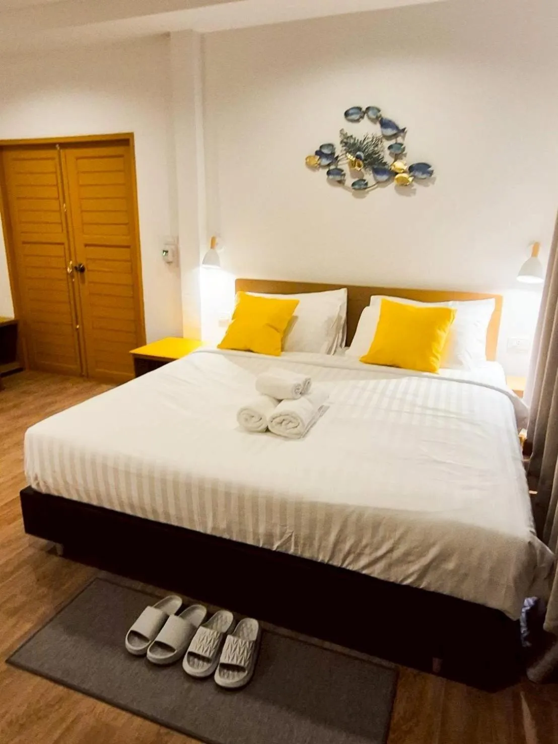 Bed in Baan Thong Ching Resort