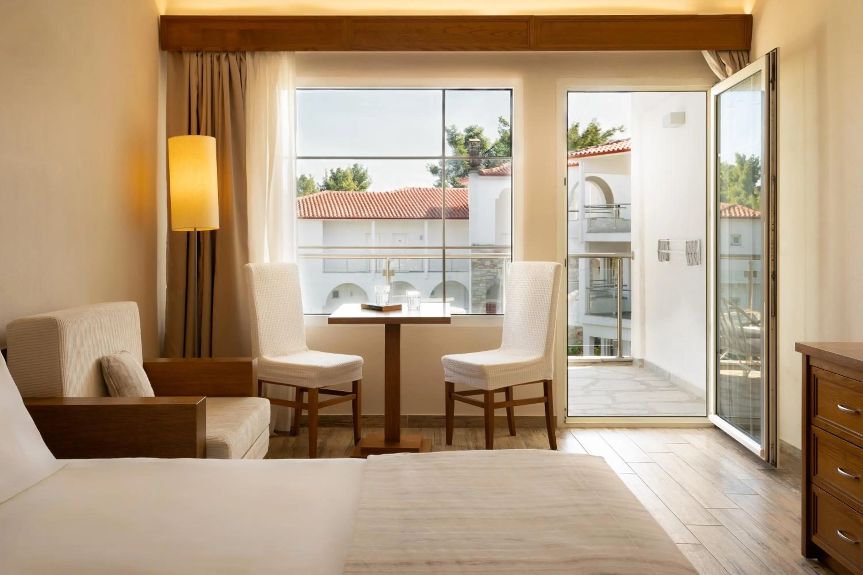 Photo of the whole room, Bed in Canvas by Mitsis Alexander the Great