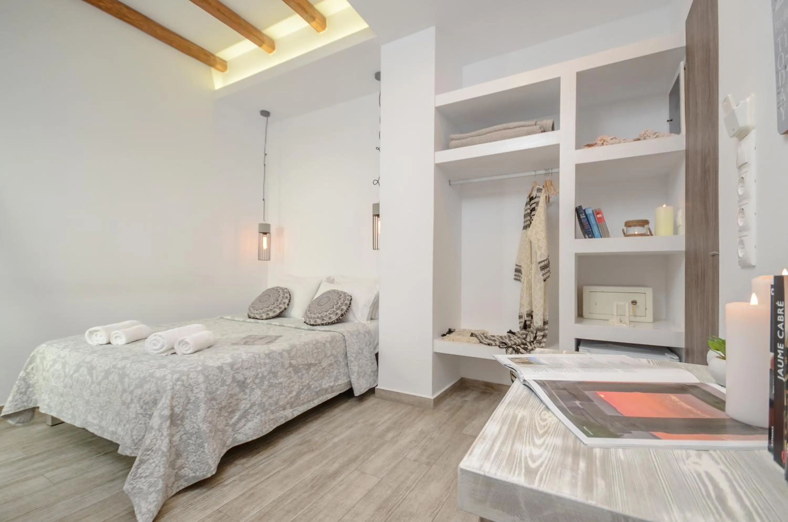 Bed in Saint George Hotel