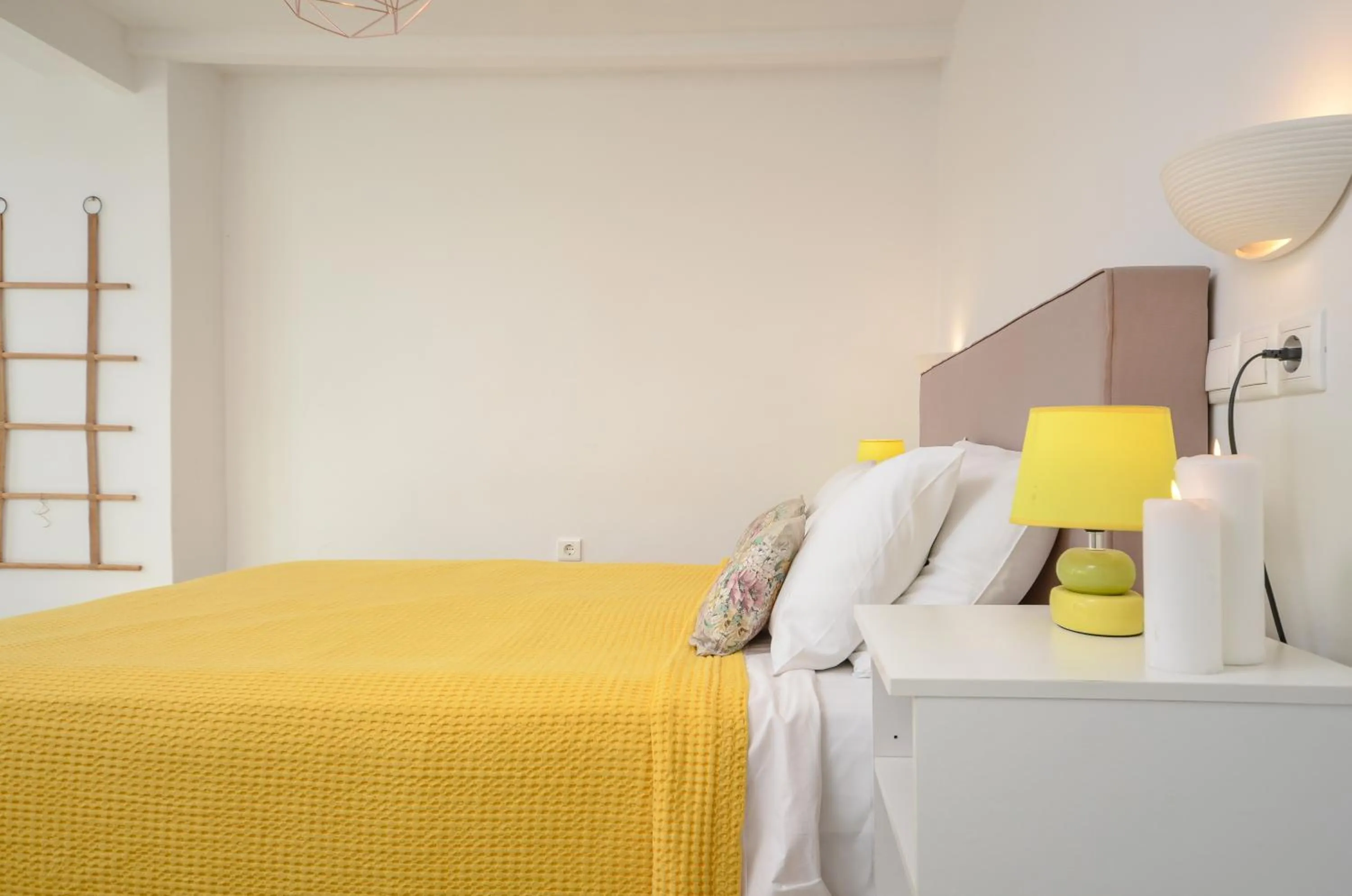 Bed in Saint George Hotel