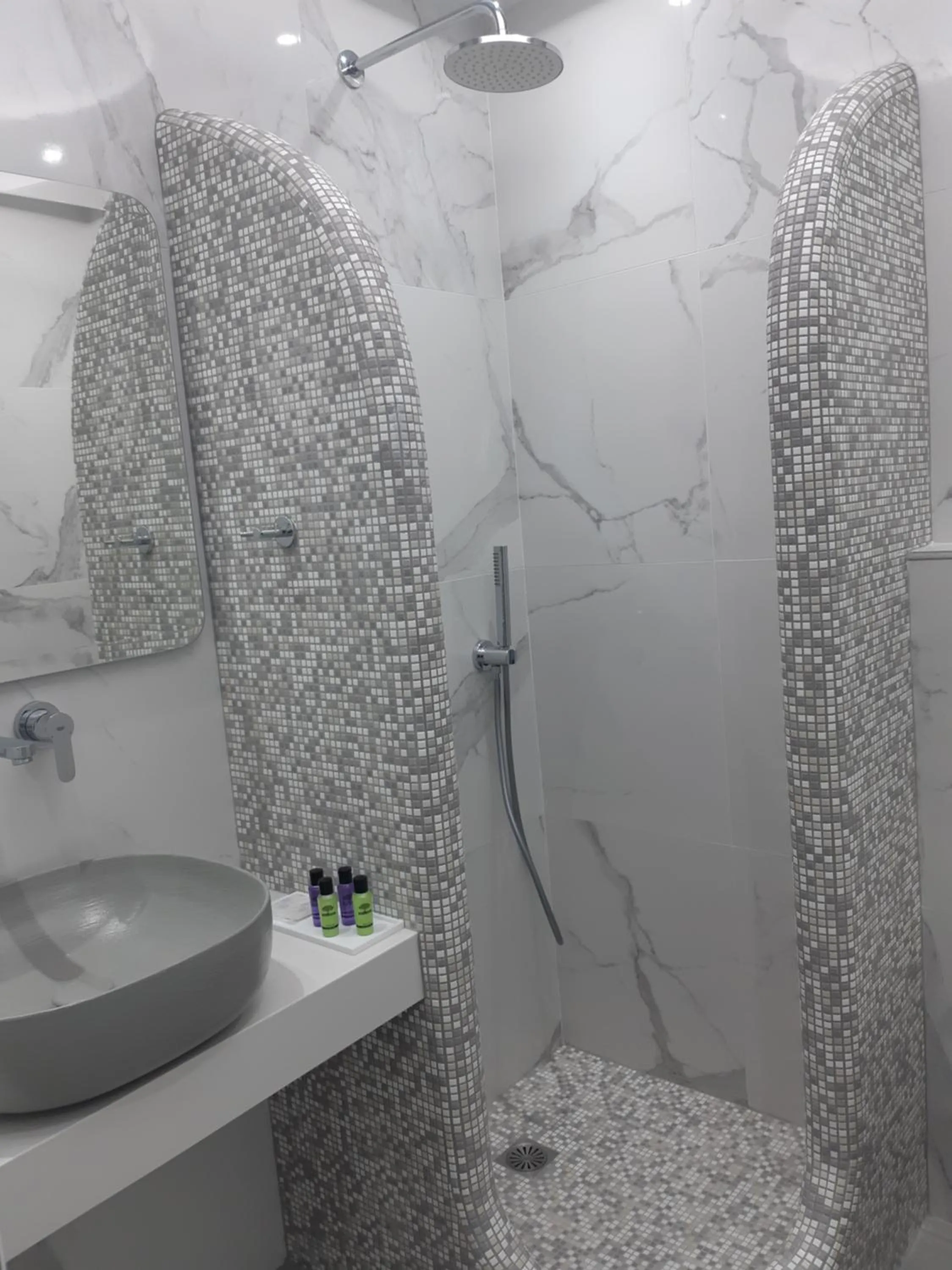 Shower in Emmanouela Studios & Villas