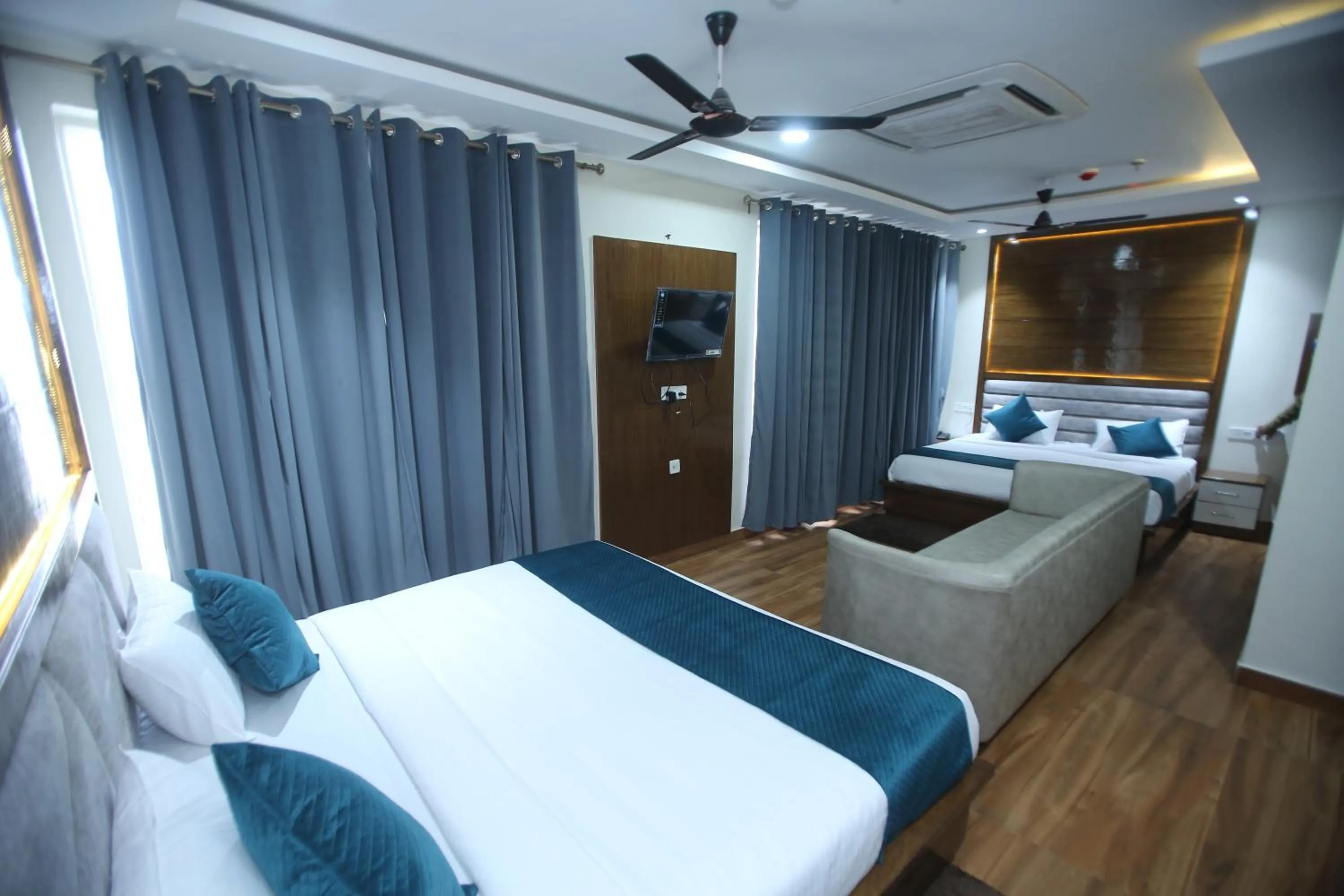 Bedroom in Hotel Affluence