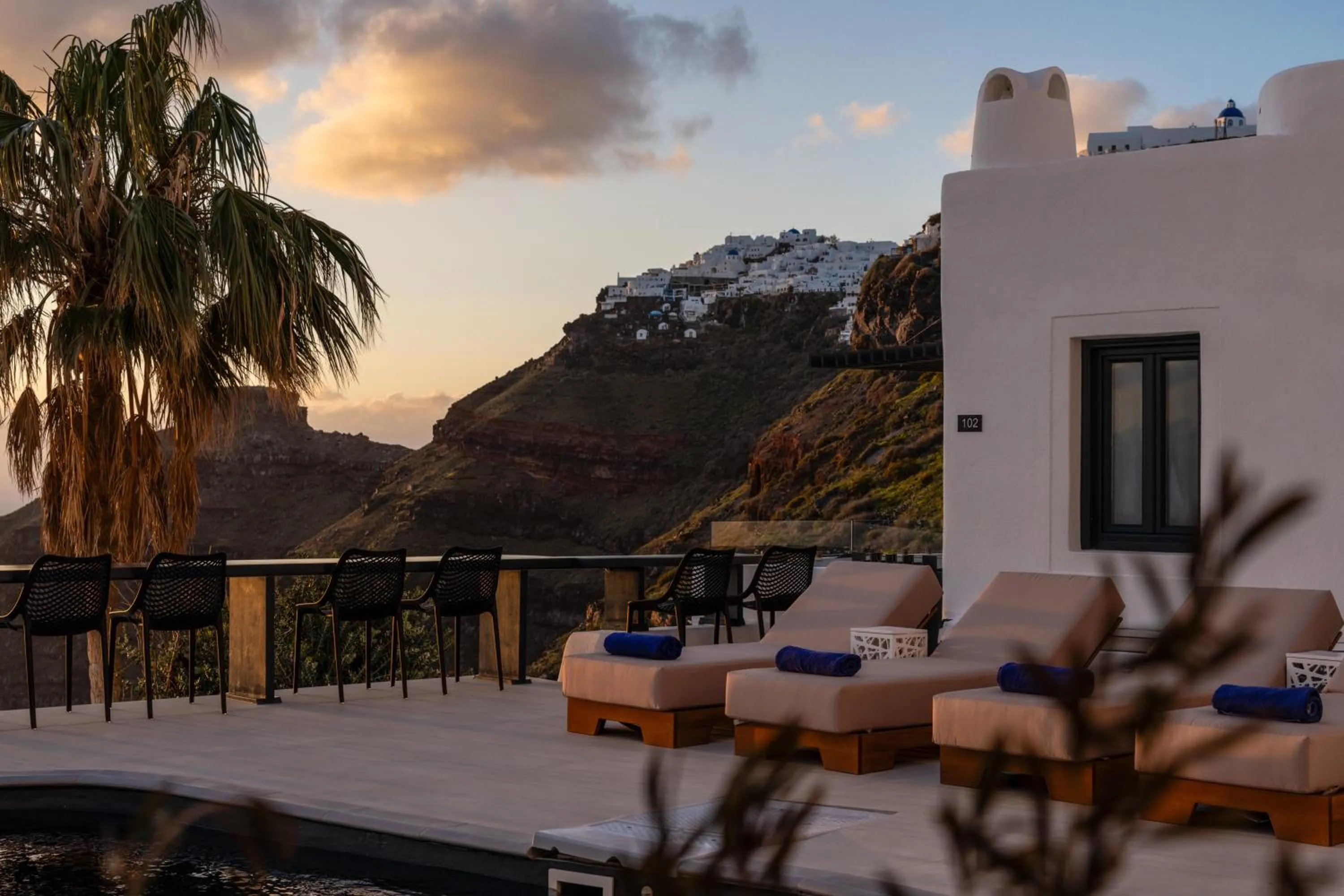 Swimming pool in Mill Houses New Elegant Suites