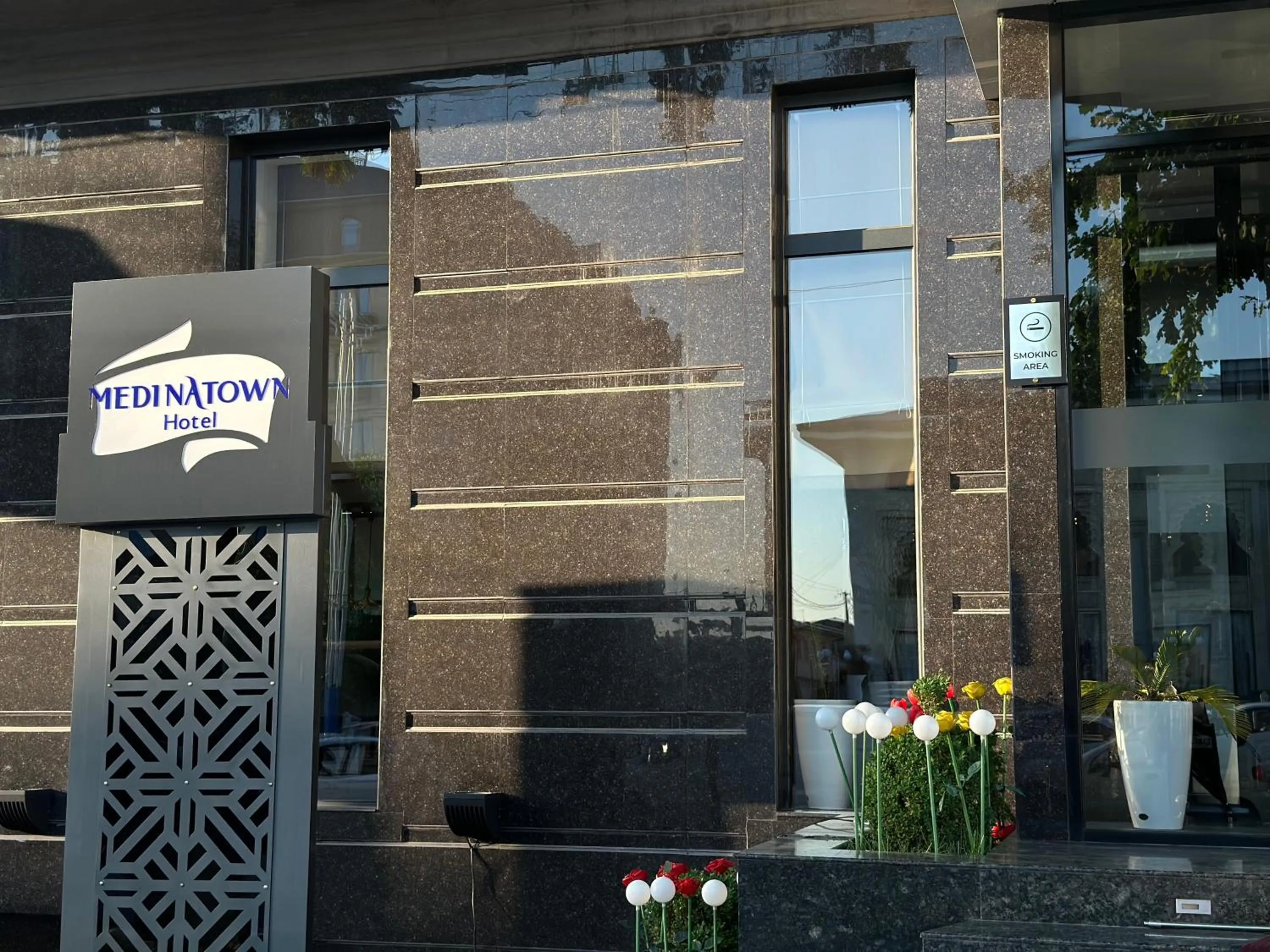 Property building in MedinaTown