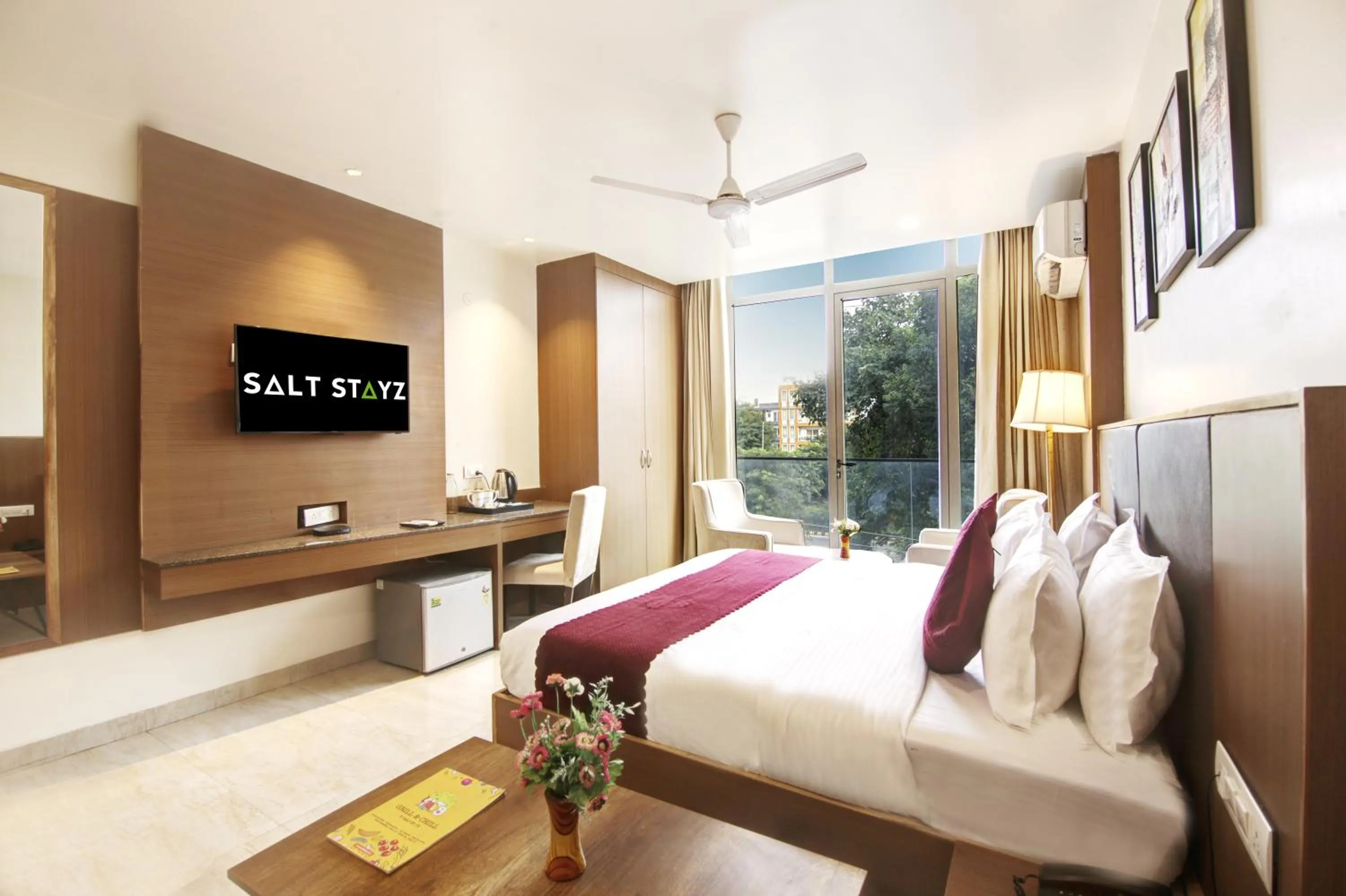 Bed in Saltstayz Select - Unitech Cyber Park