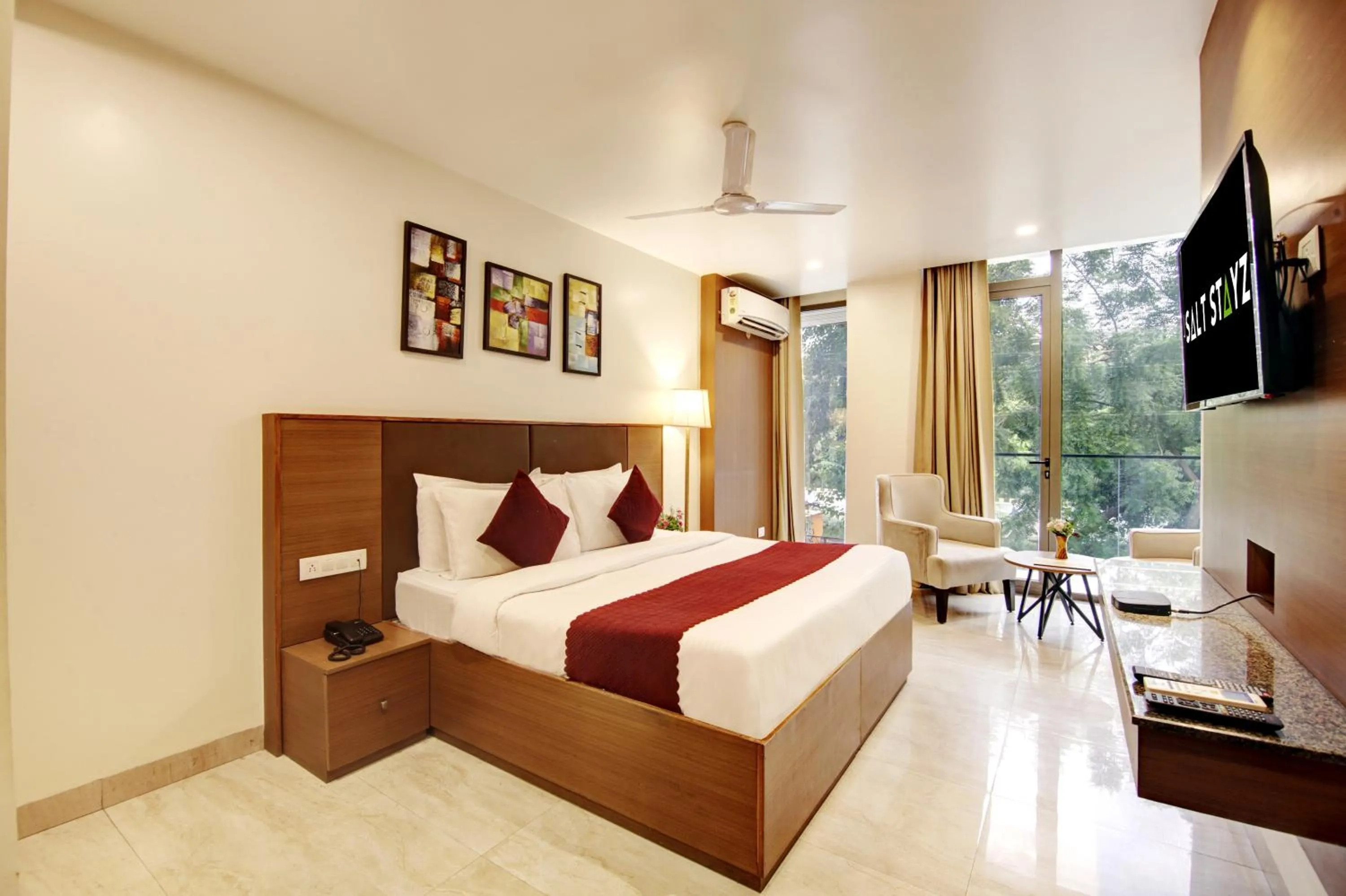 Bed in Saltstayz Select - Unitech Cyber Park