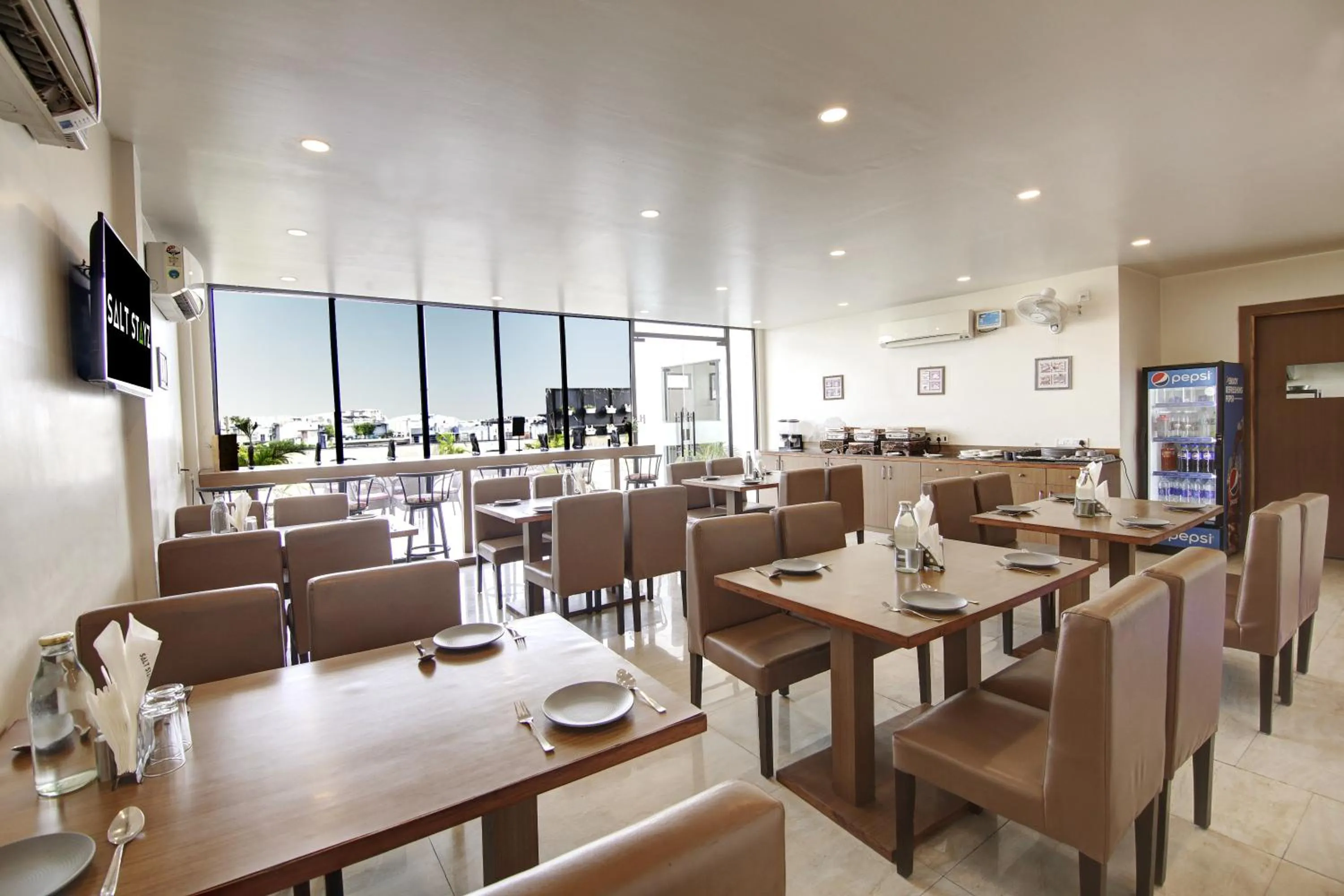 Restaurant/places to eat in Saltstayz Select - Unitech Cyber Park