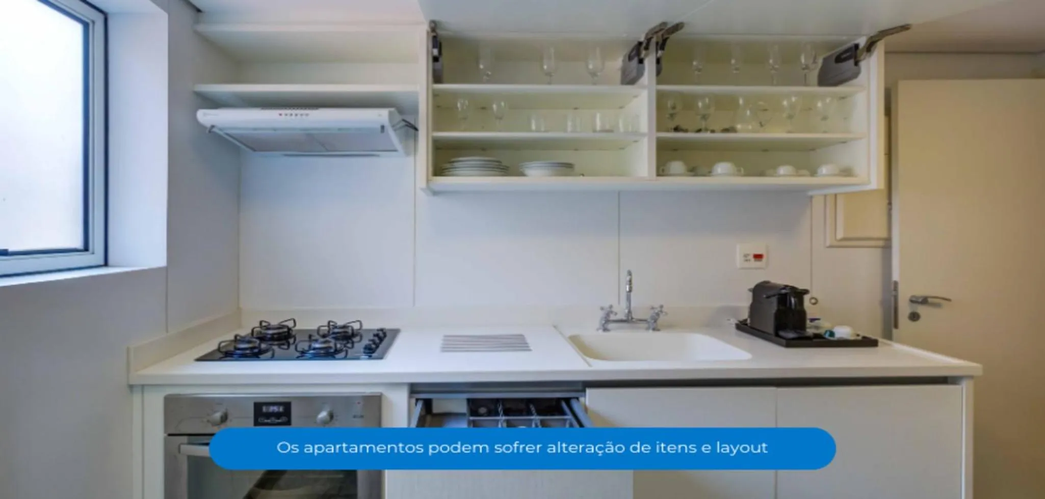 kitchen in Roomo Etoile GeorgeV Jardins Residencial