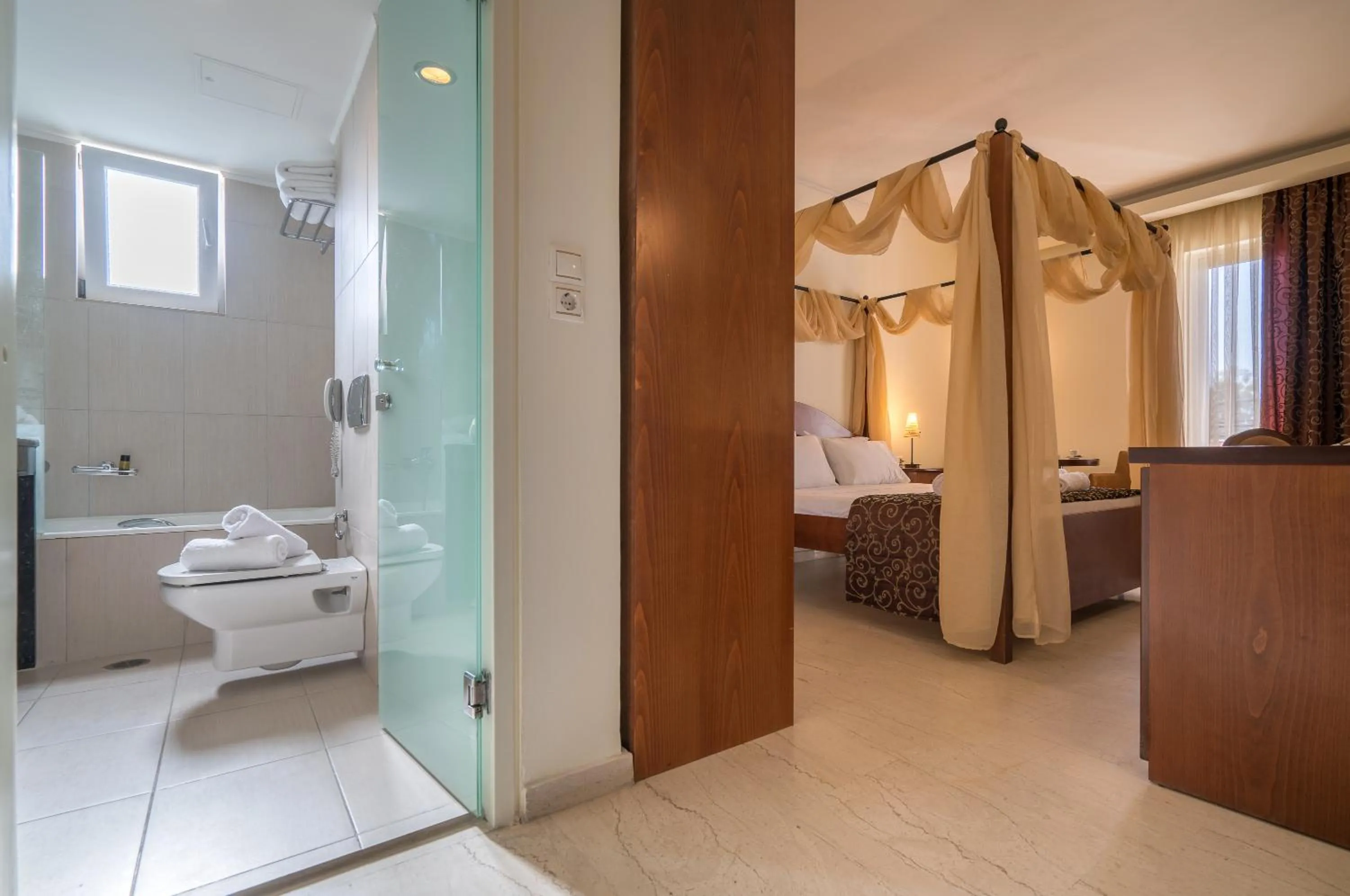 Bathroom in Zante Park Resort & Spa BW Premier Collection