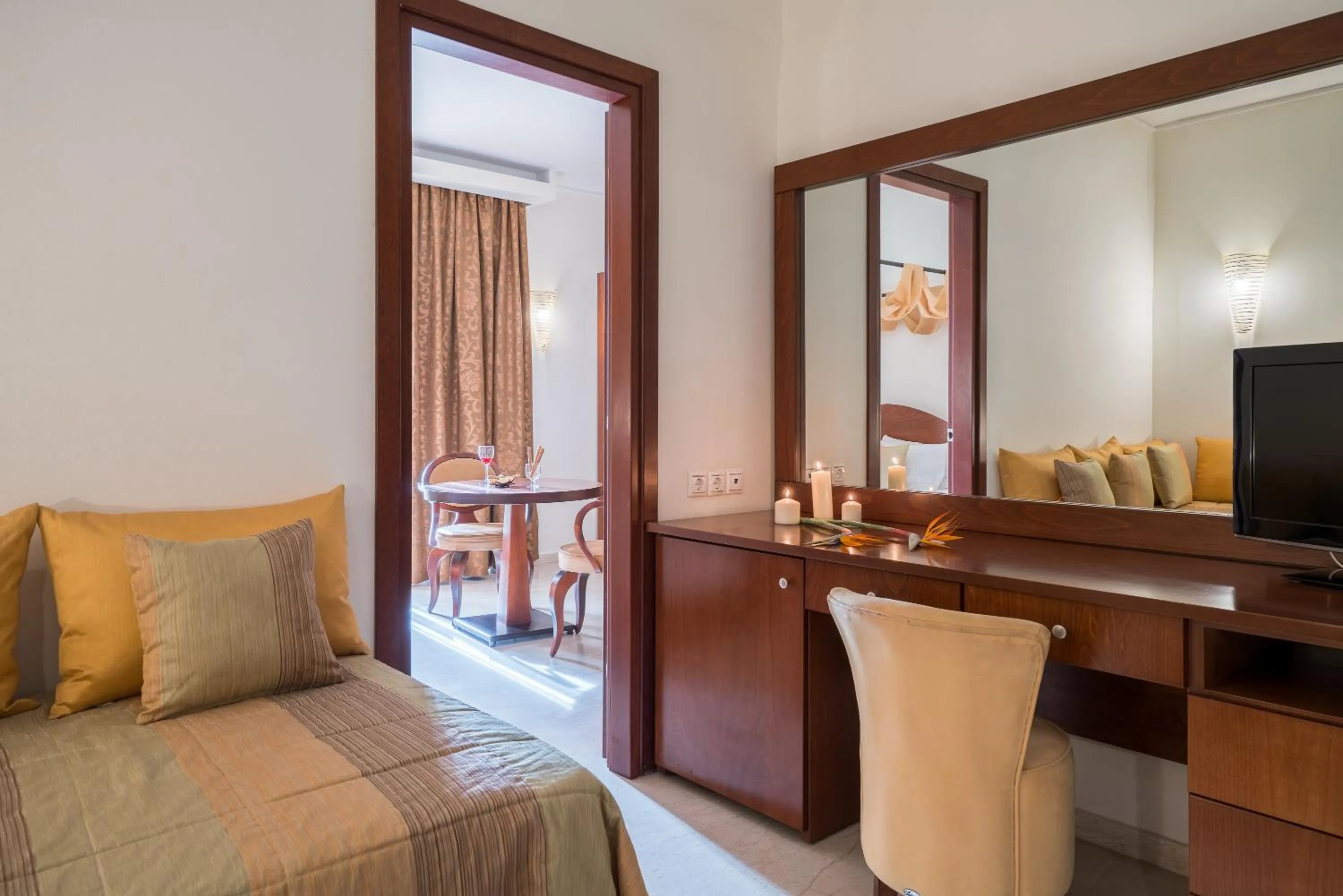 Bed in Zante Park Resort & Spa BW Premier Collection