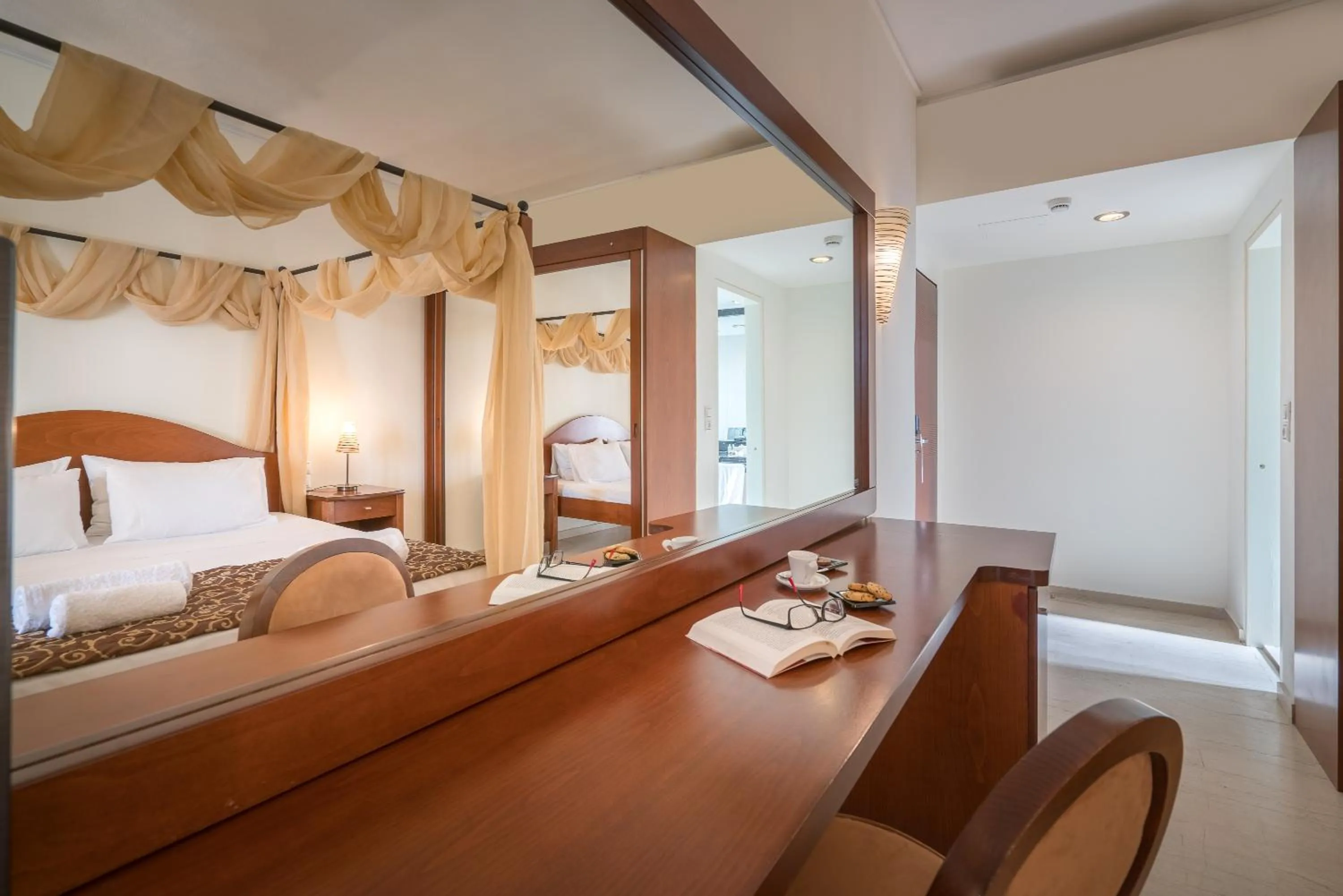 Bed in Zante Park Resort & Spa BW Premier Collection