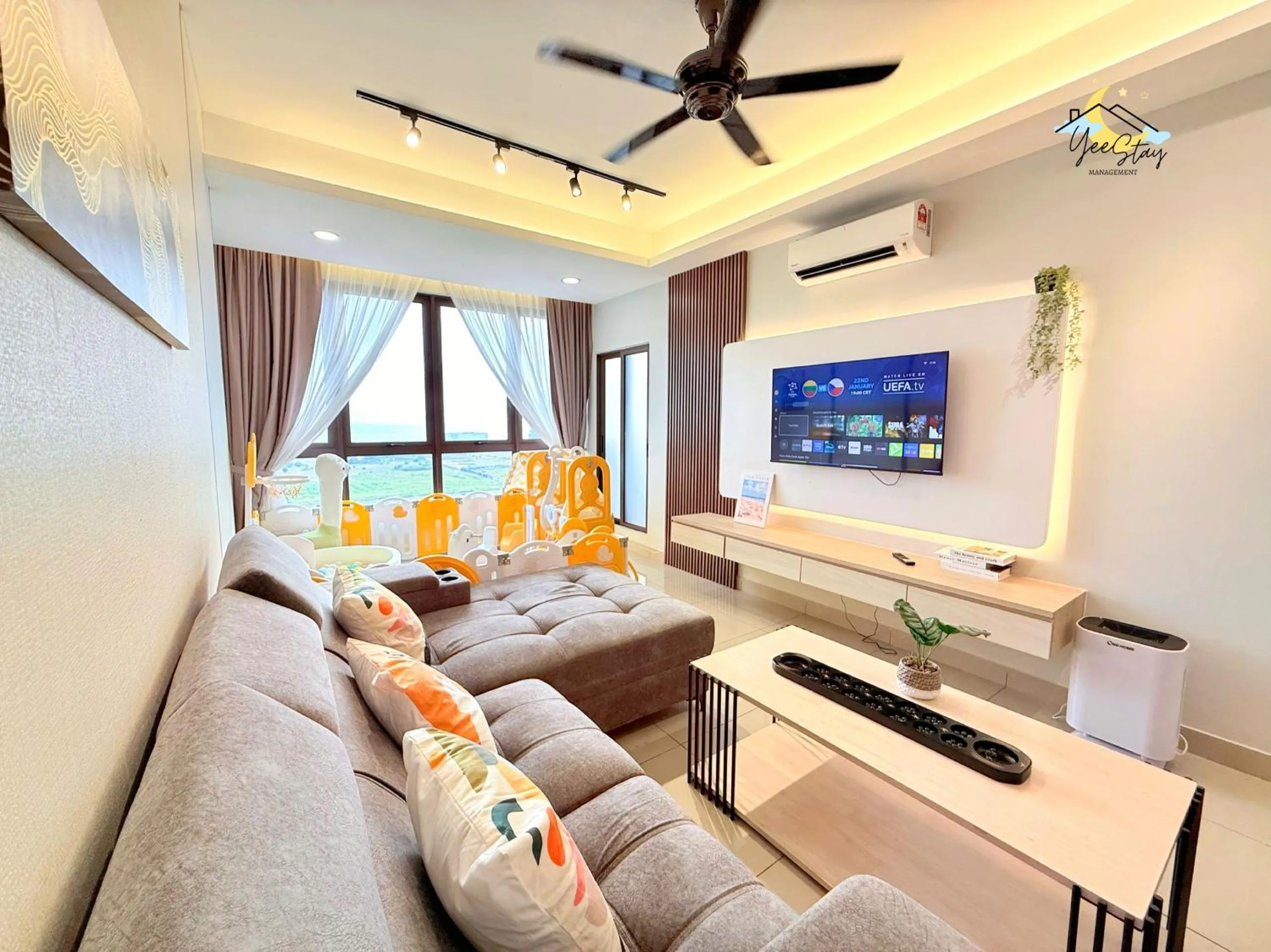 SeaView PoolView CityView BaliResidence Video game 5minJonker