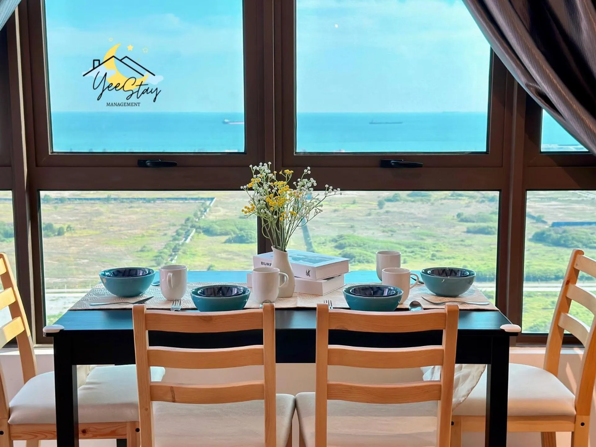 SeaView PoolView CityView BaliResidence Video game 5minJonker