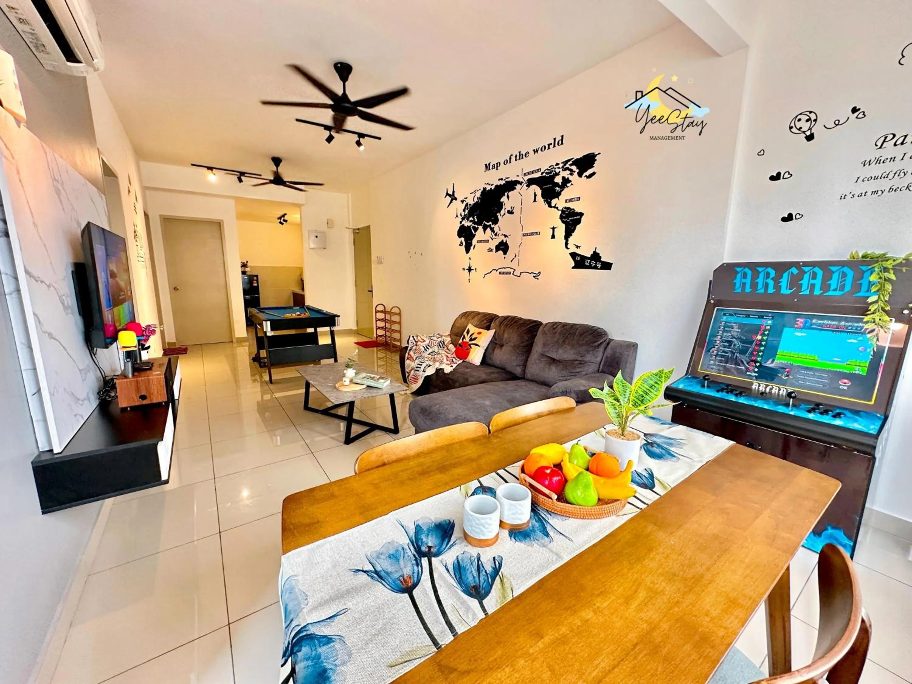 SeaView PoolView CityView BaliResidence Video game 5minJonker