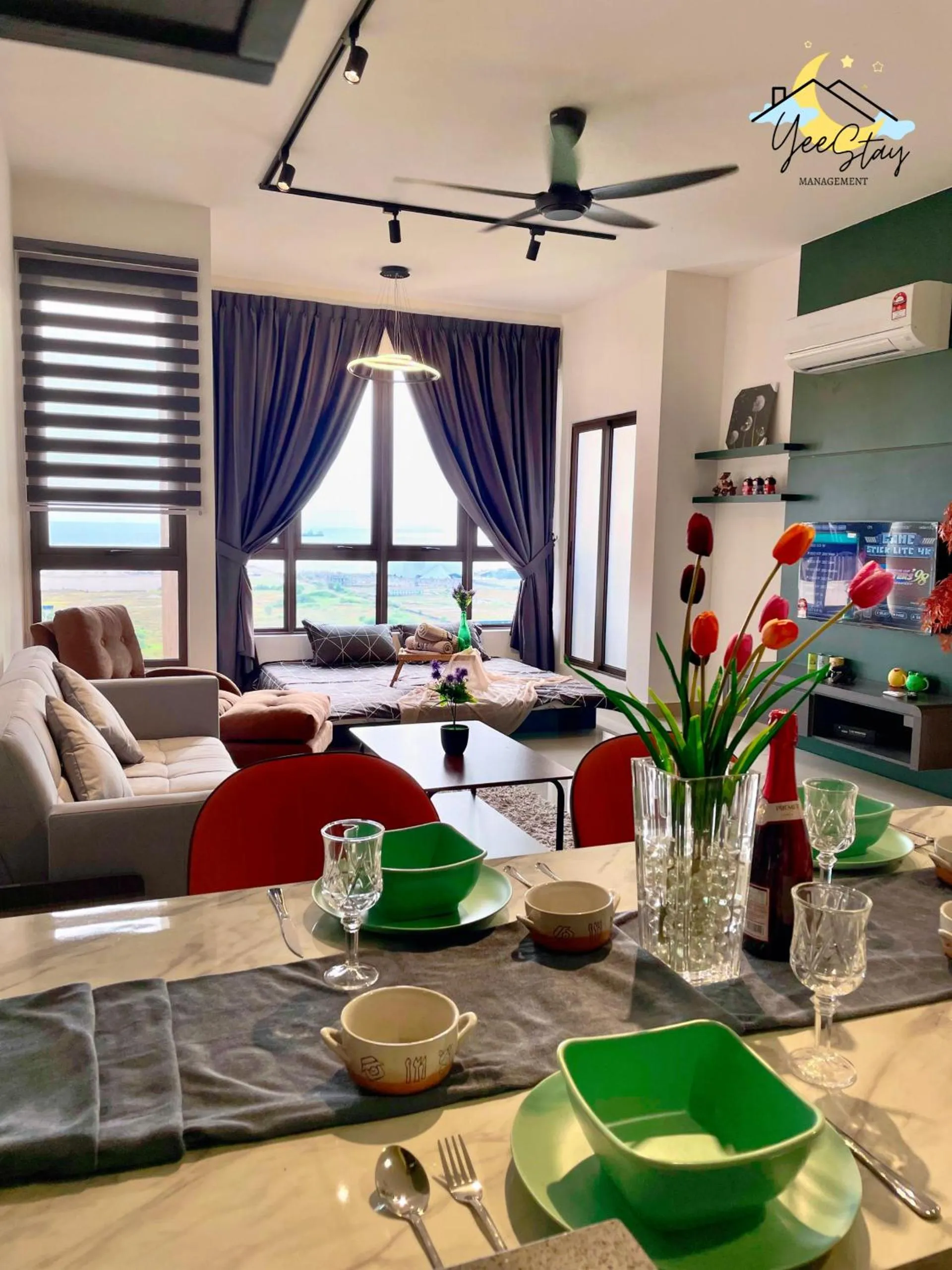 SeaView PoolView CityView BaliResidence Video game 5minJonker