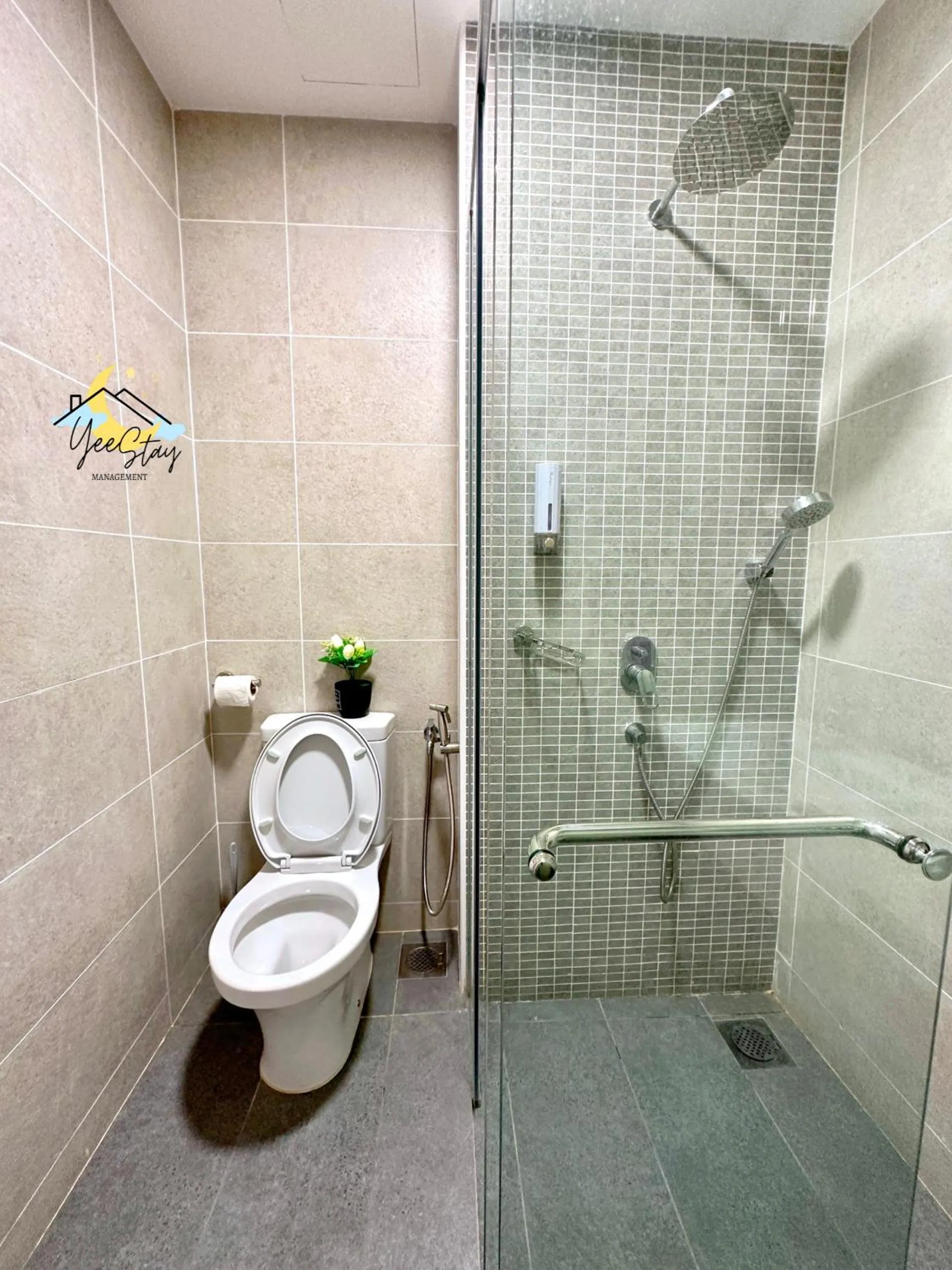 SeaView PoolView CityView BaliResidence Video game 5minJonker