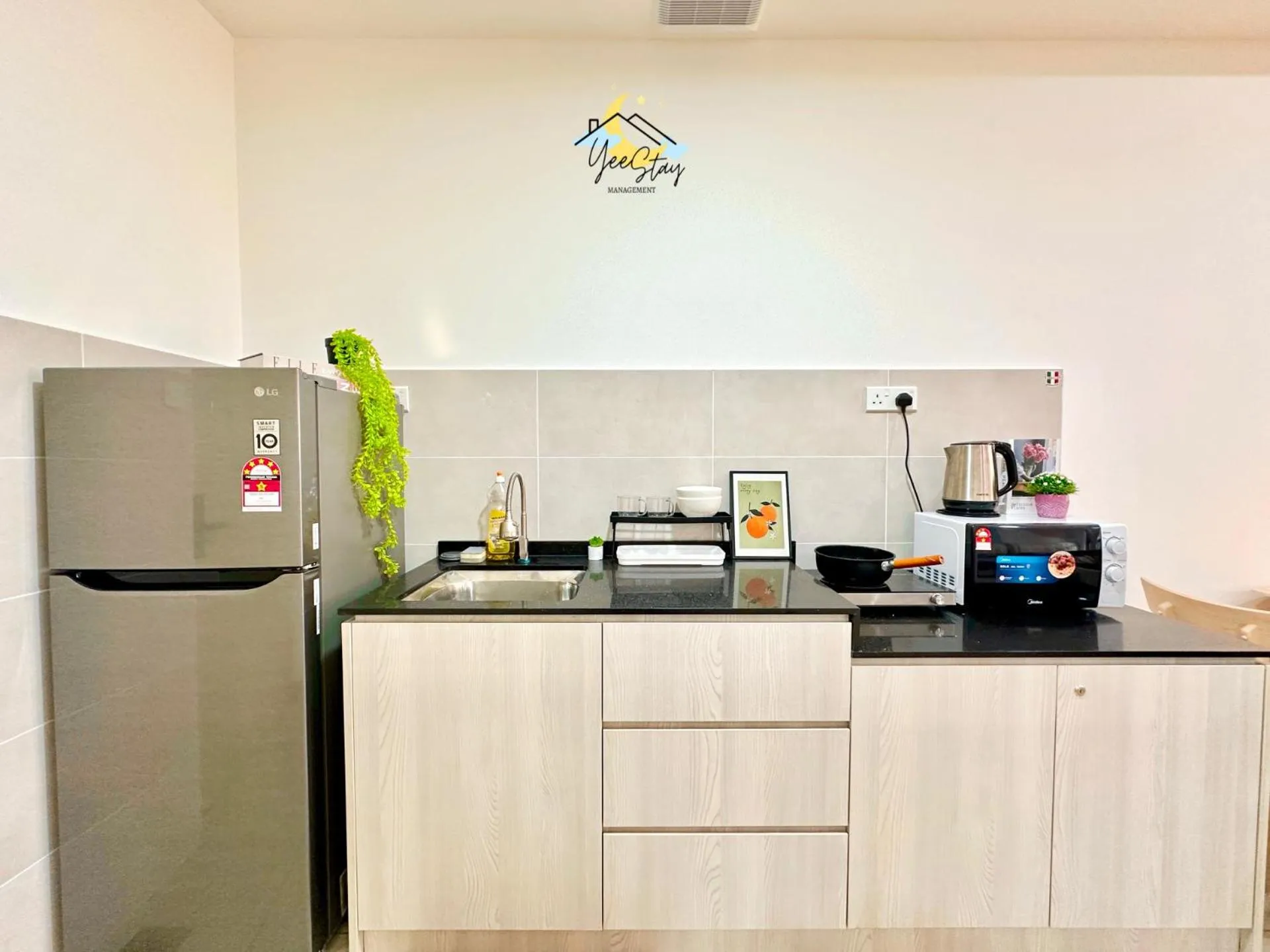 SeaView PoolView CityView BaliResidence Video game 5minJonker