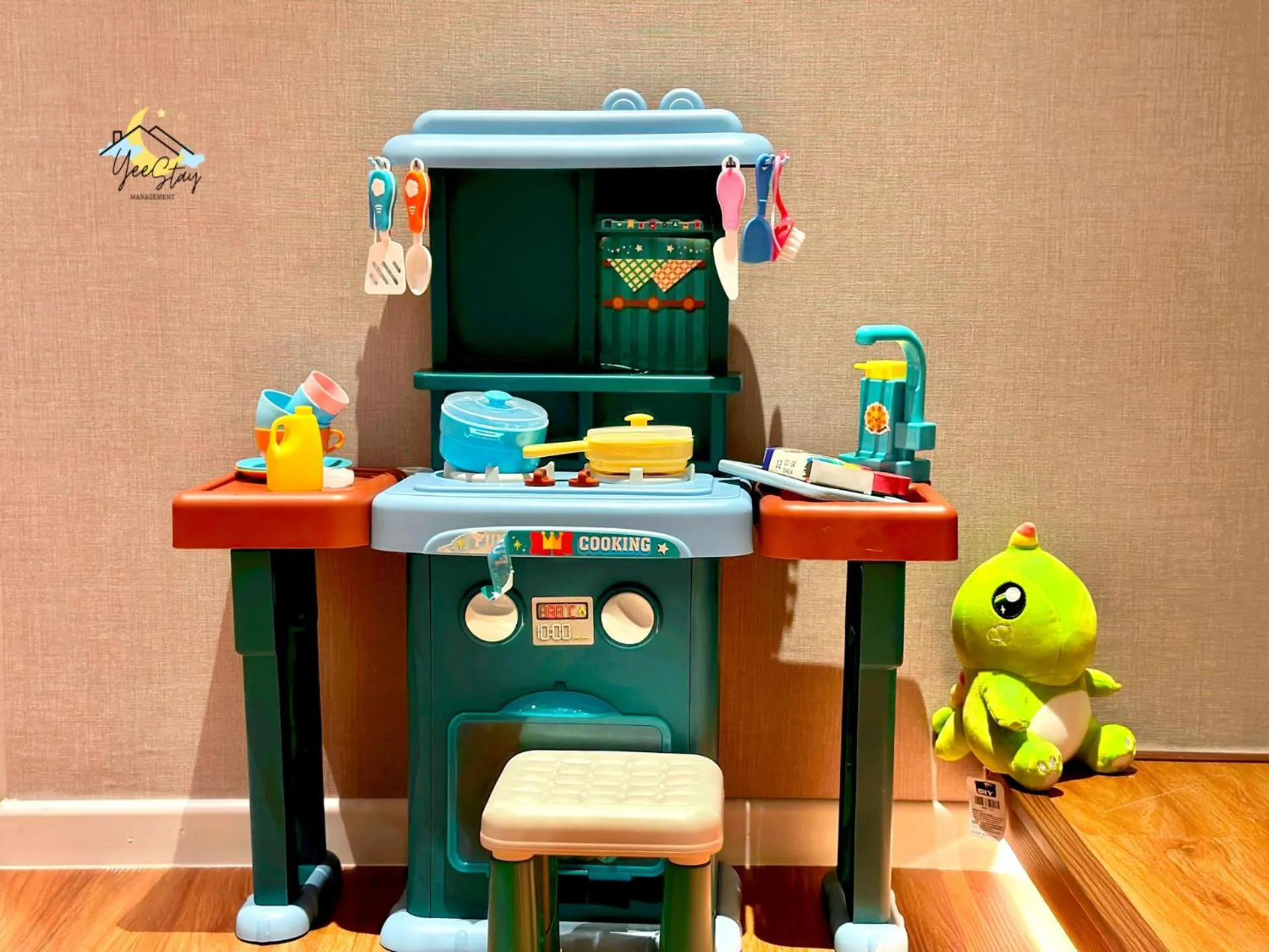 SeaView PoolView CityView BaliResidence Video game 5minJonker