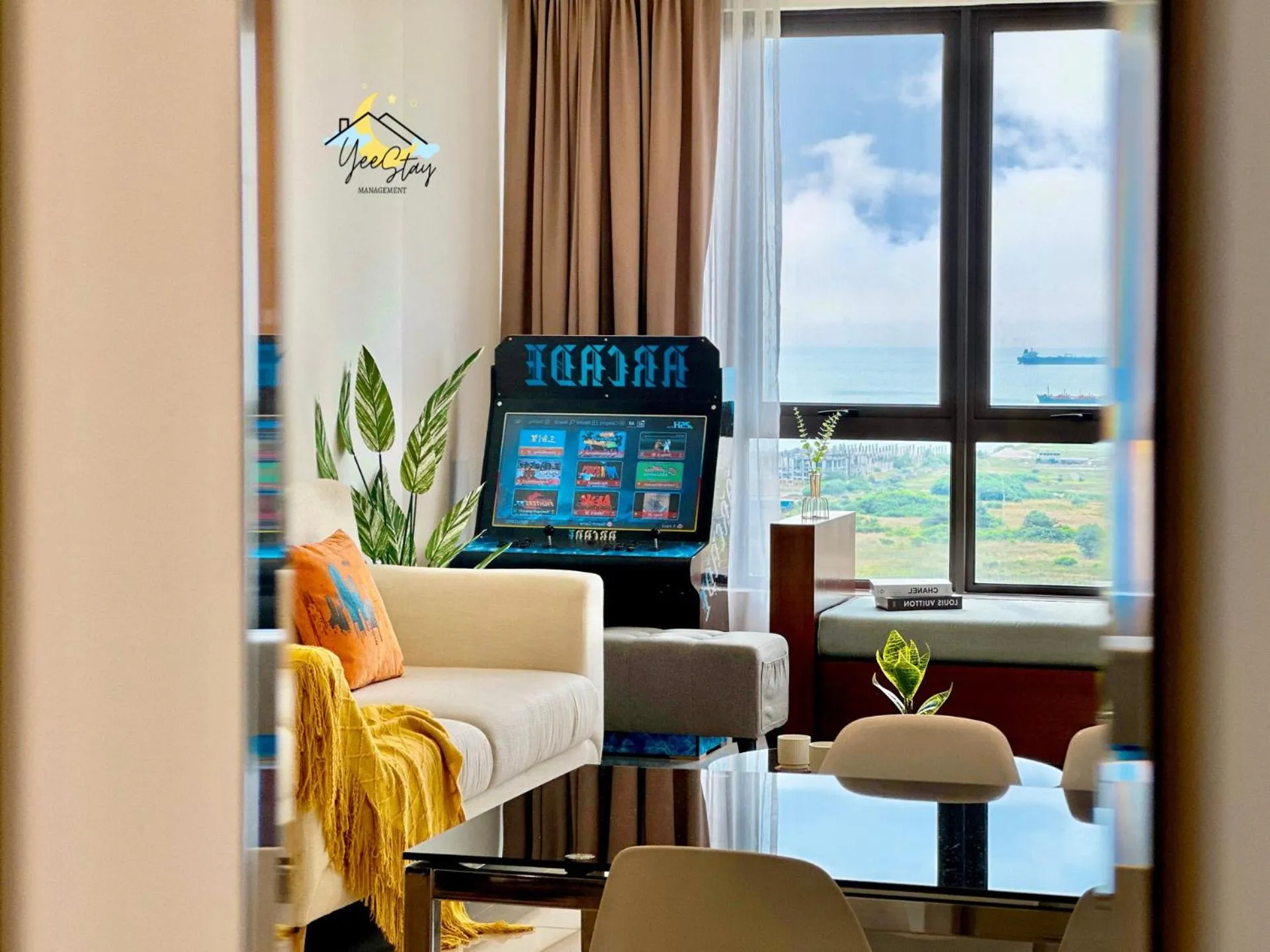 SeaView PoolView CityView BaliResidence Video game 5minJonker