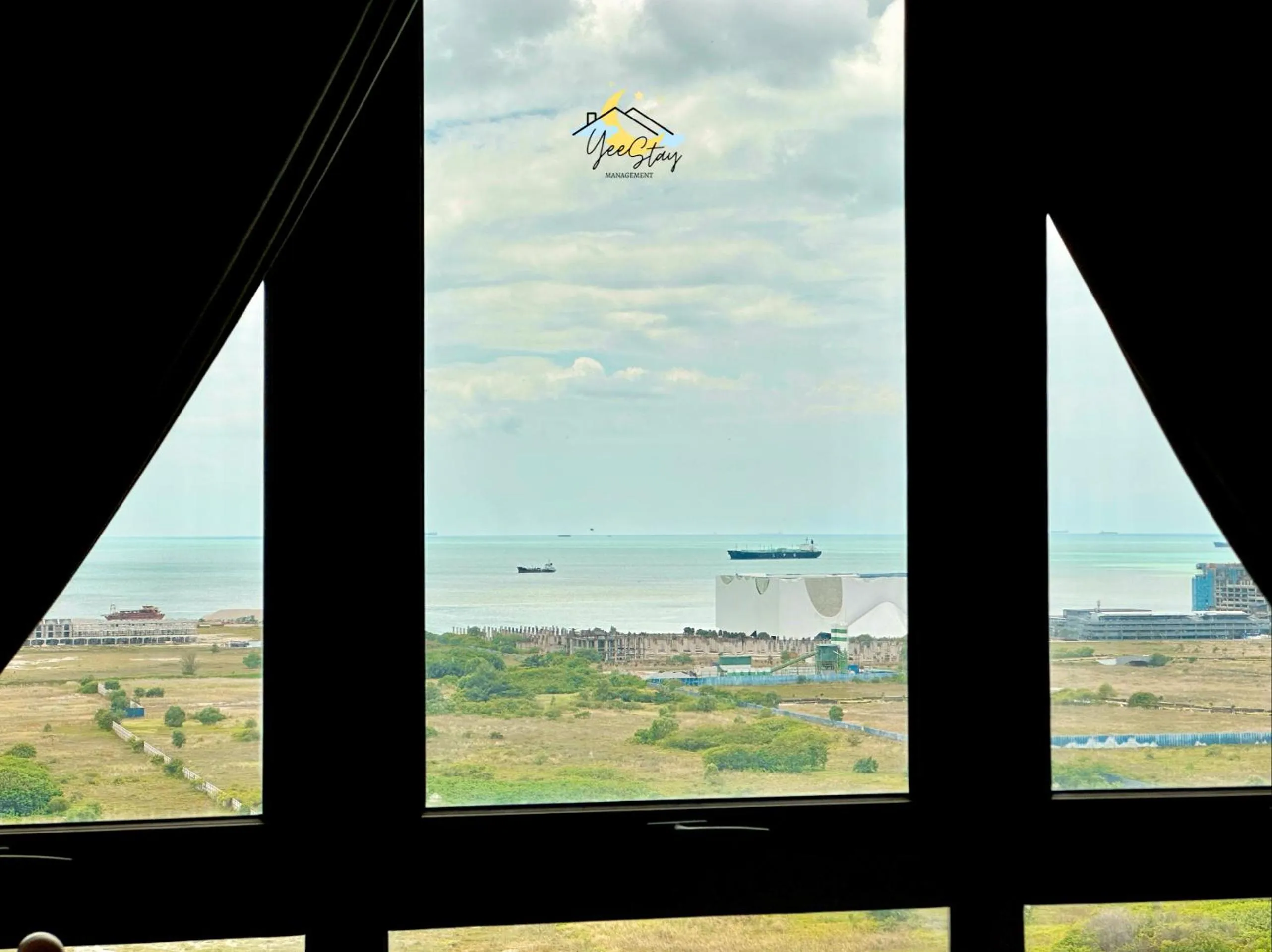 SeaView PoolView CityView BaliResidence Video game 5minJonker