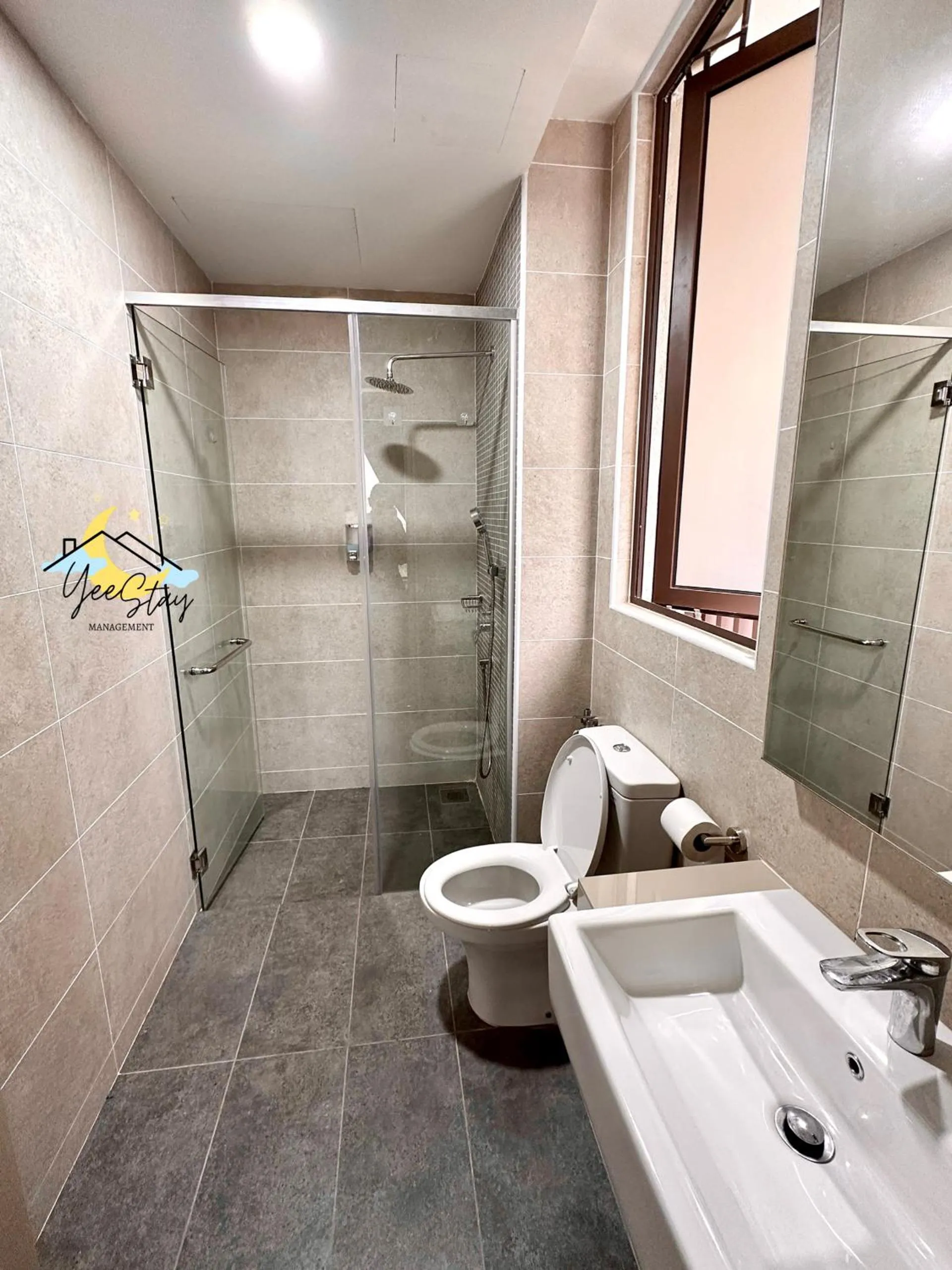 SeaView PoolView CityView BaliResidence Video game 5minJonker