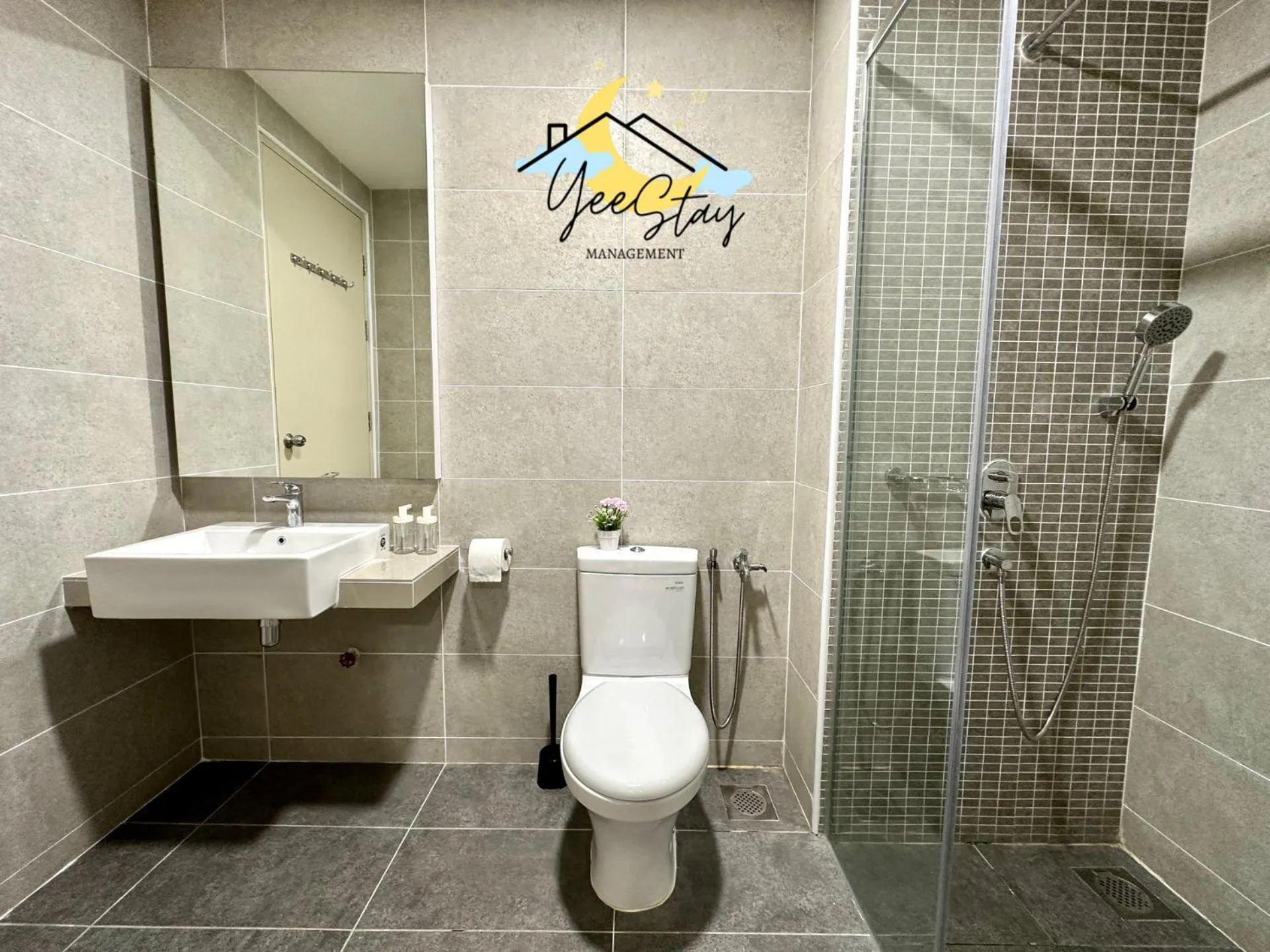 SeaView PoolView CityView BaliResidence Video game 5minJonker