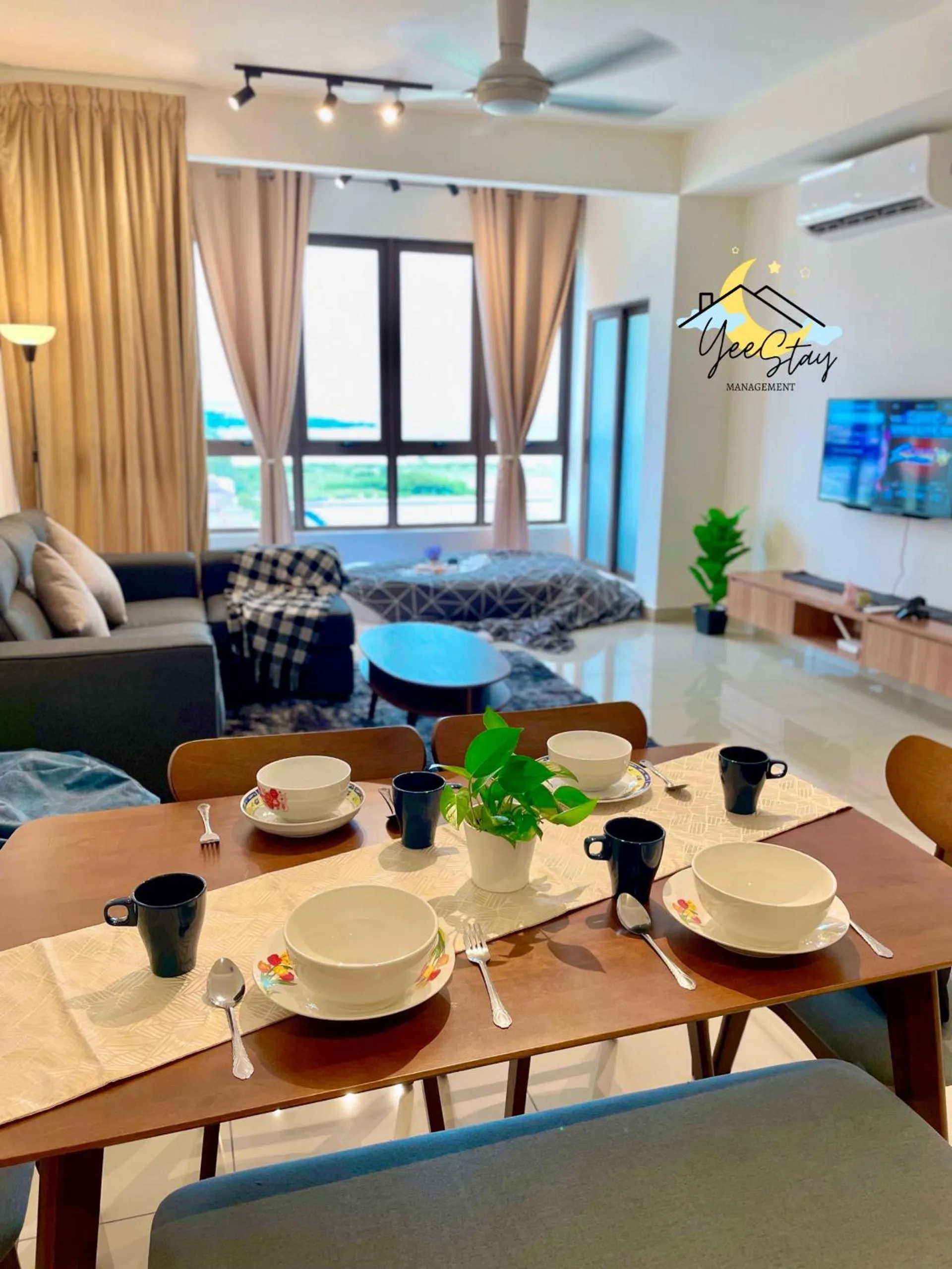 SeaView PoolView CityView BaliResidence Video game 5minJonker