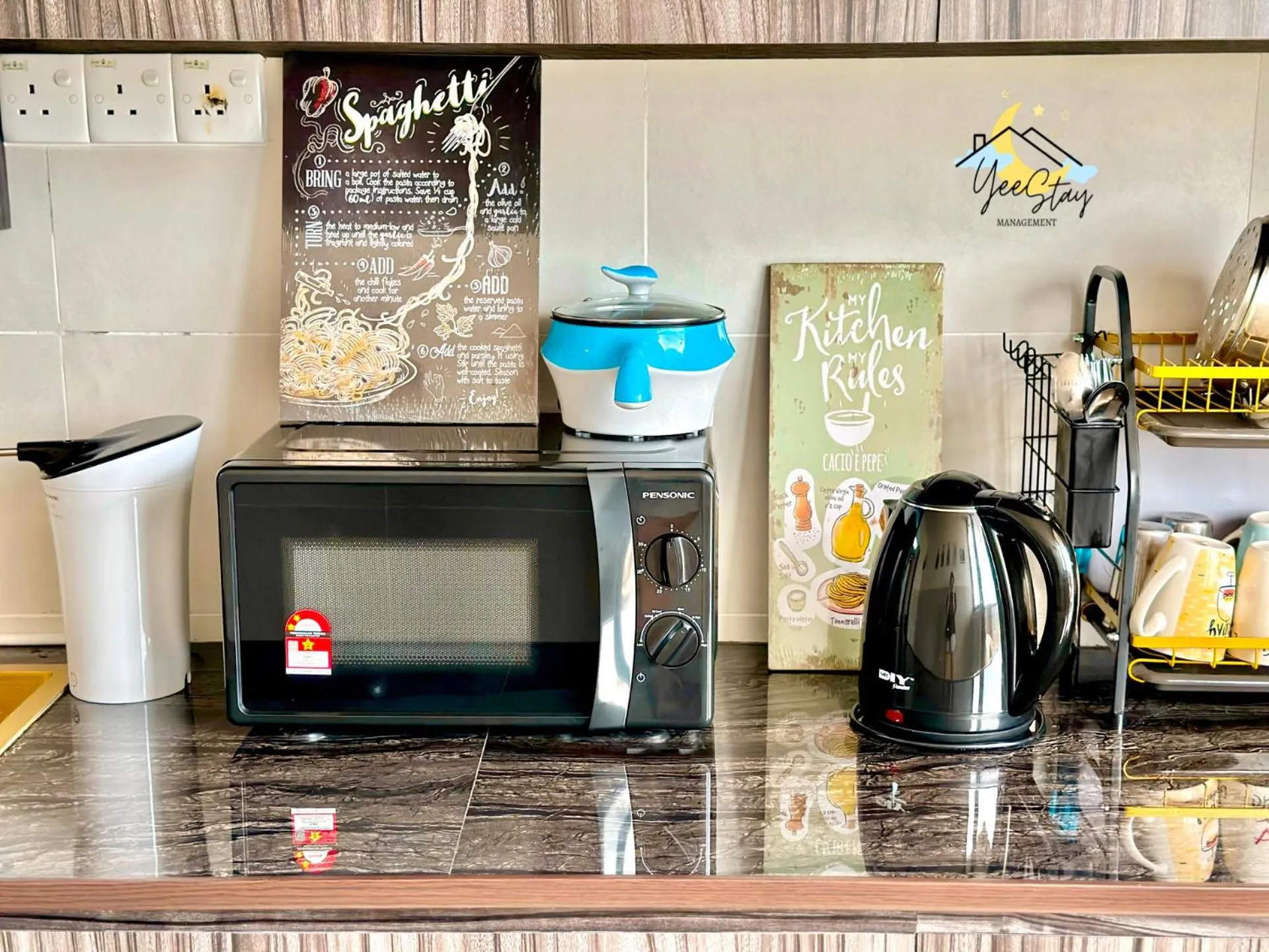 SeaView PoolView CityView BaliResidence Video game 5minJonker