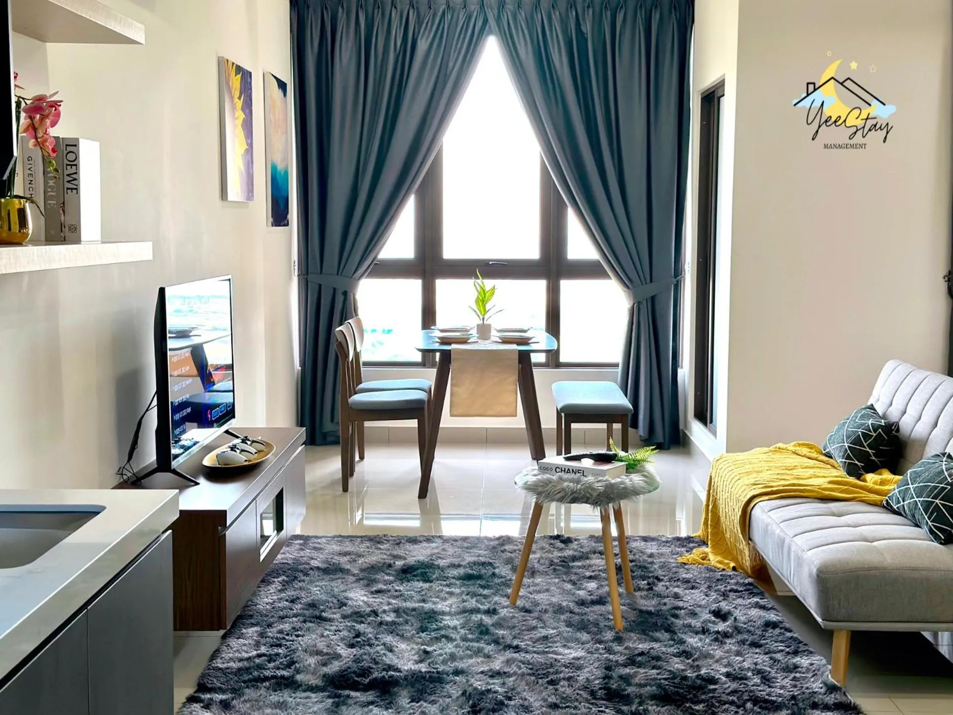 SeaView PoolView CityView BaliResidence Video game 5minJonker