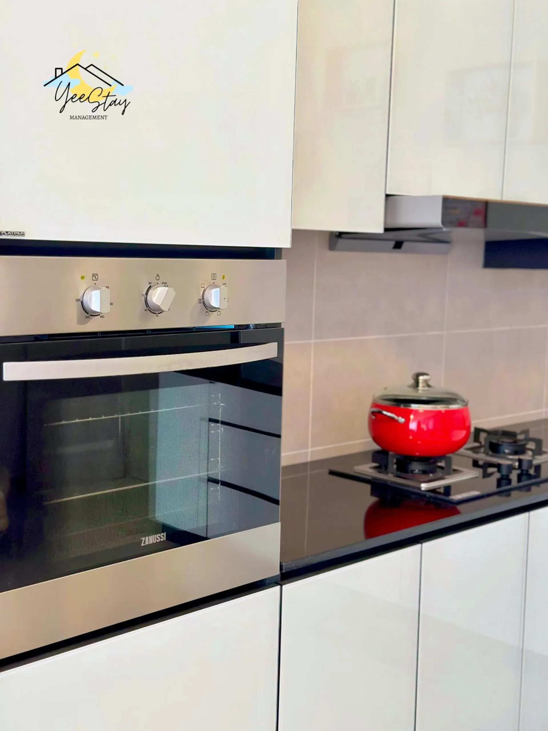 SeaView PoolView CityView BaliResidence Video game 5minJonker