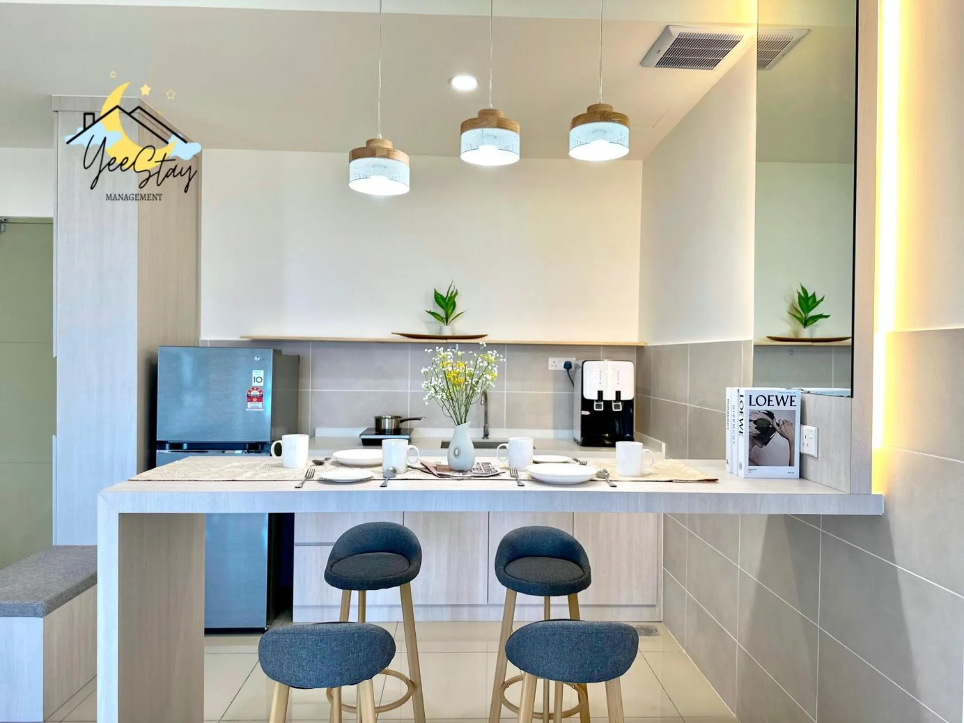 SeaView PoolView CityView BaliResidence Video game 5minJonker