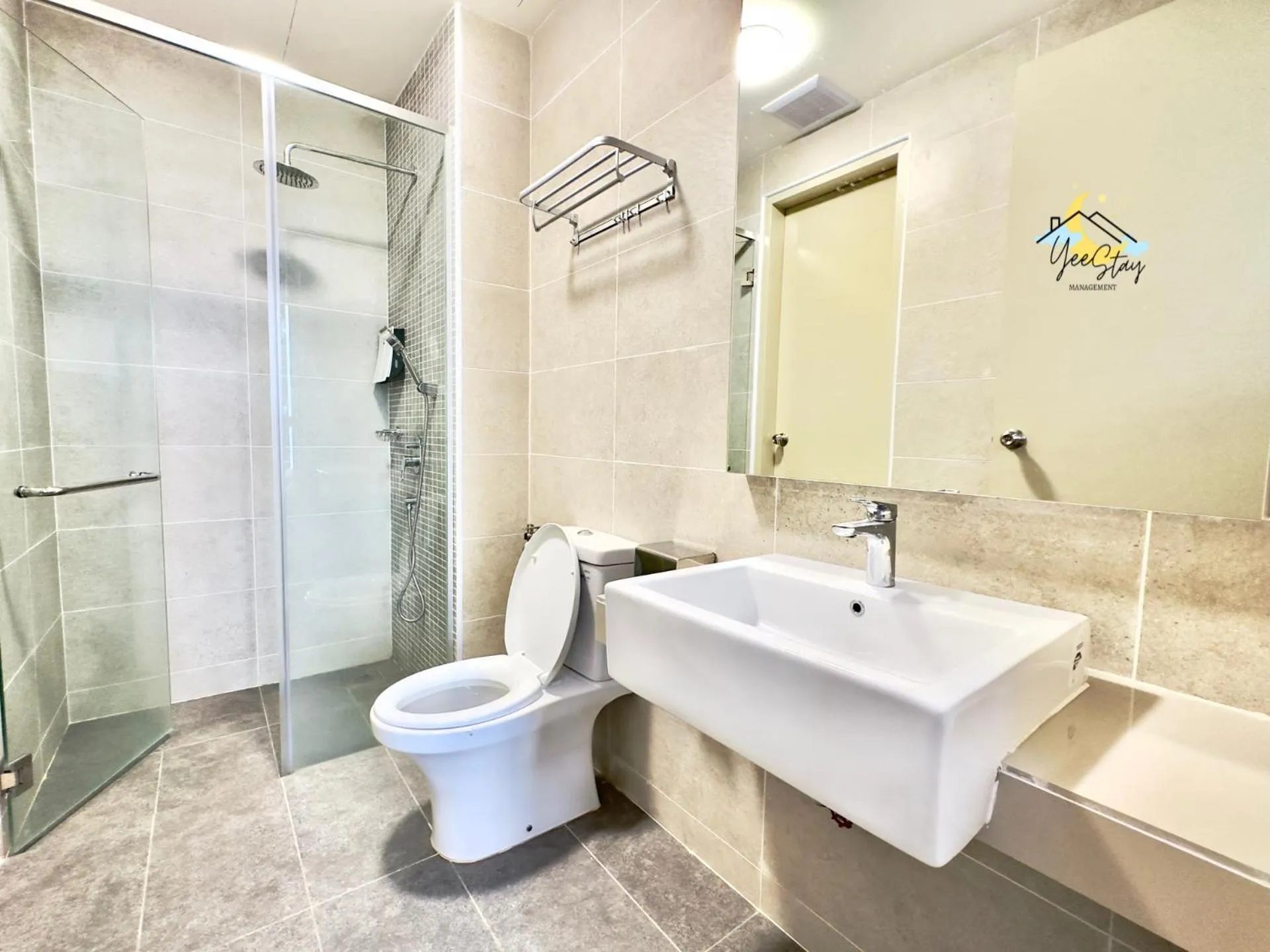 SeaView PoolView CityView BaliResidence Video game 5minJonker