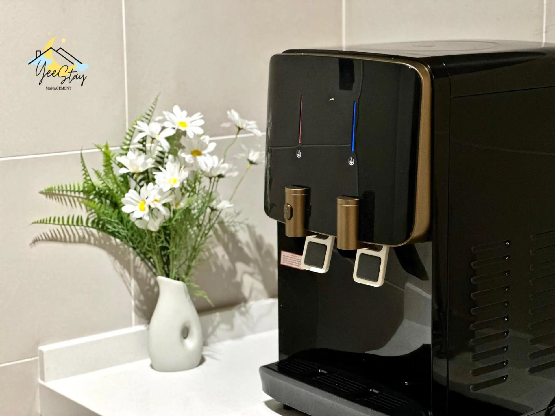 SeaView PoolView CityView BaliResidence Video game 5minJonker