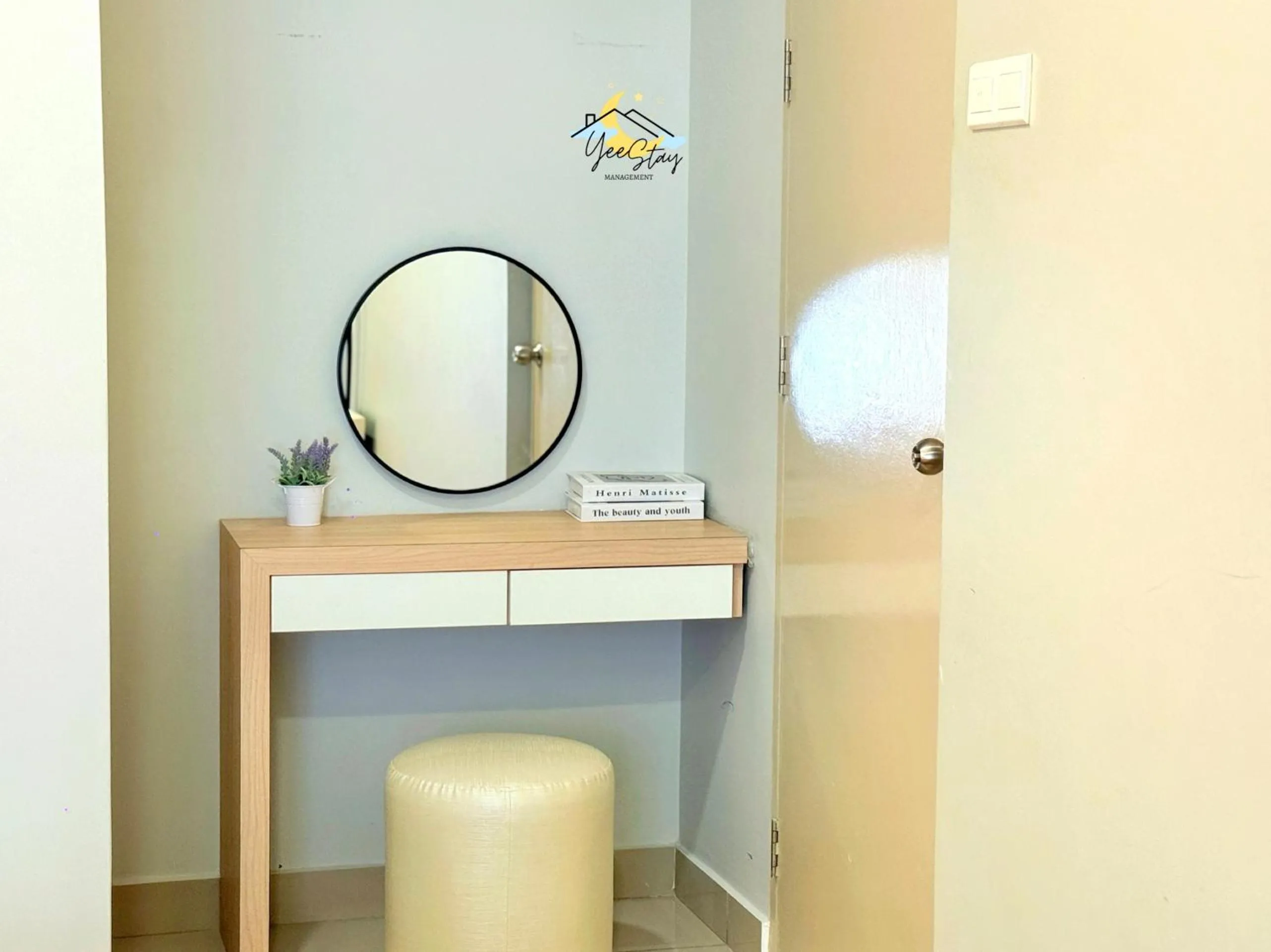 SeaView PoolView CityView BaliResidence Video game 5minJonker