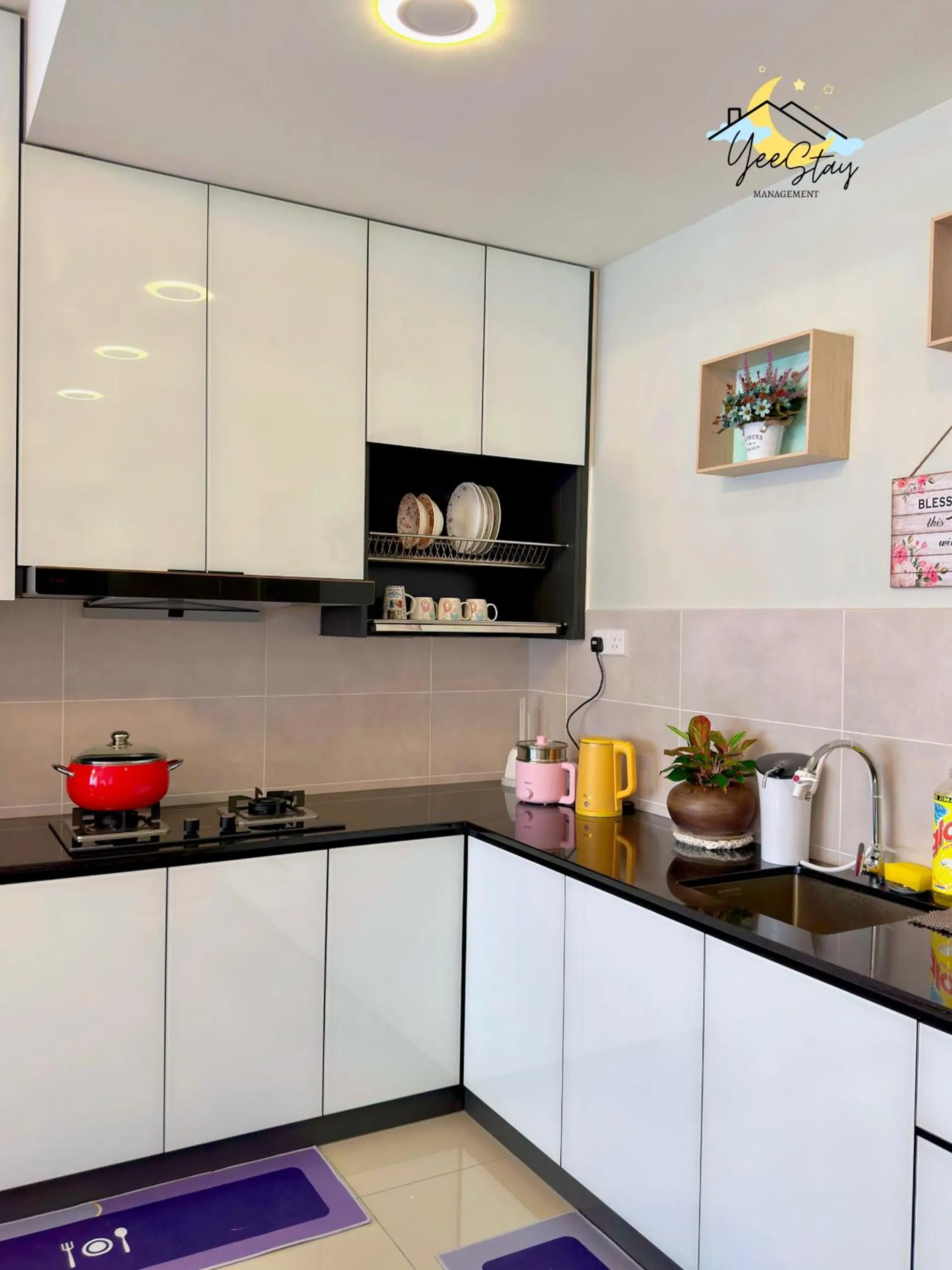 SeaView PoolView CityView BaliResidence Video game 5minJonker