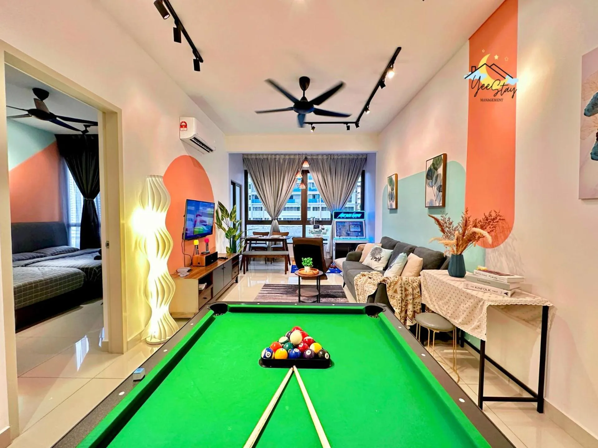 SeaView PoolView CityView BaliResidence Video game 5minJonker