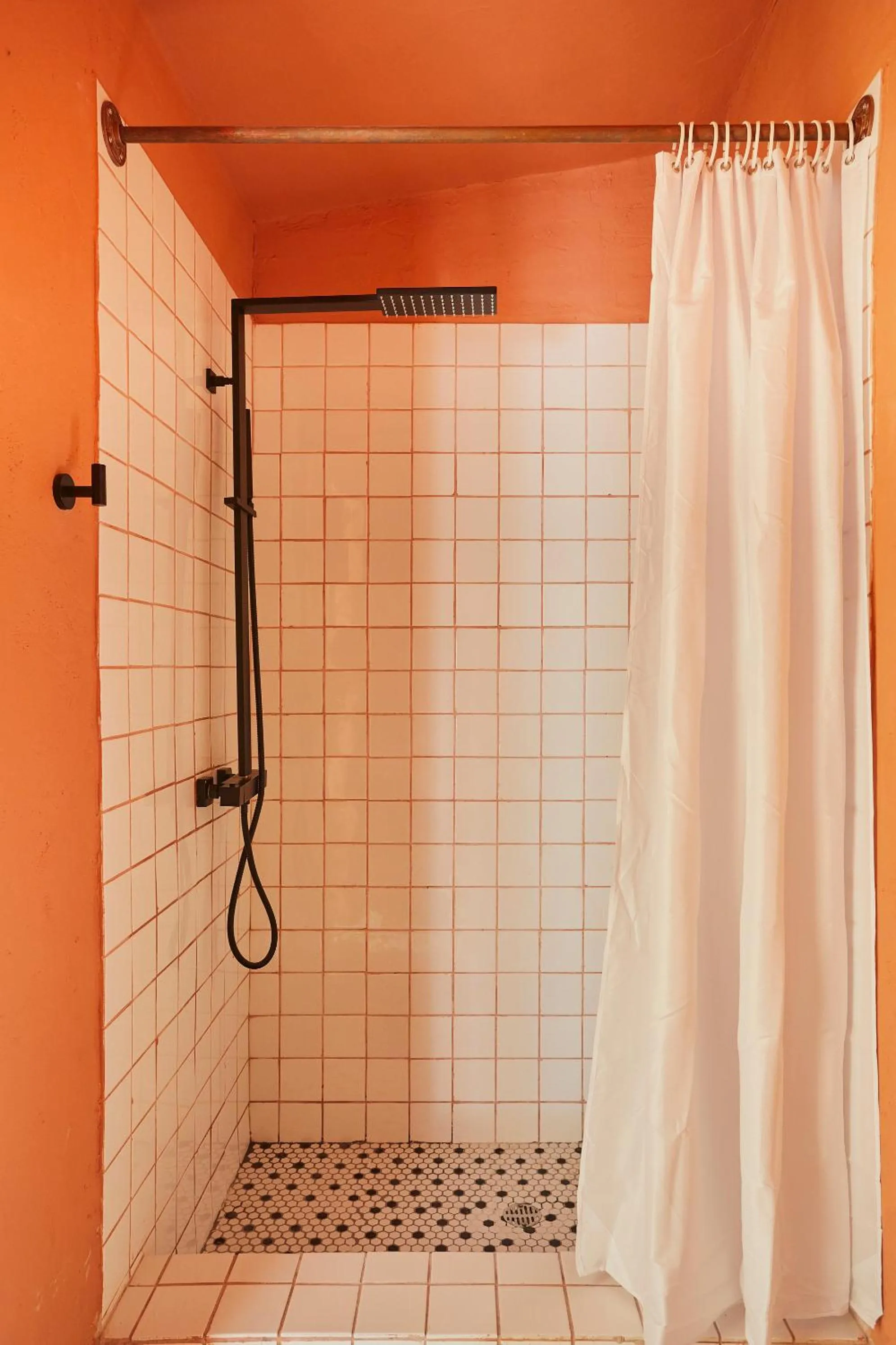 Shower in WALD HAUS by DW