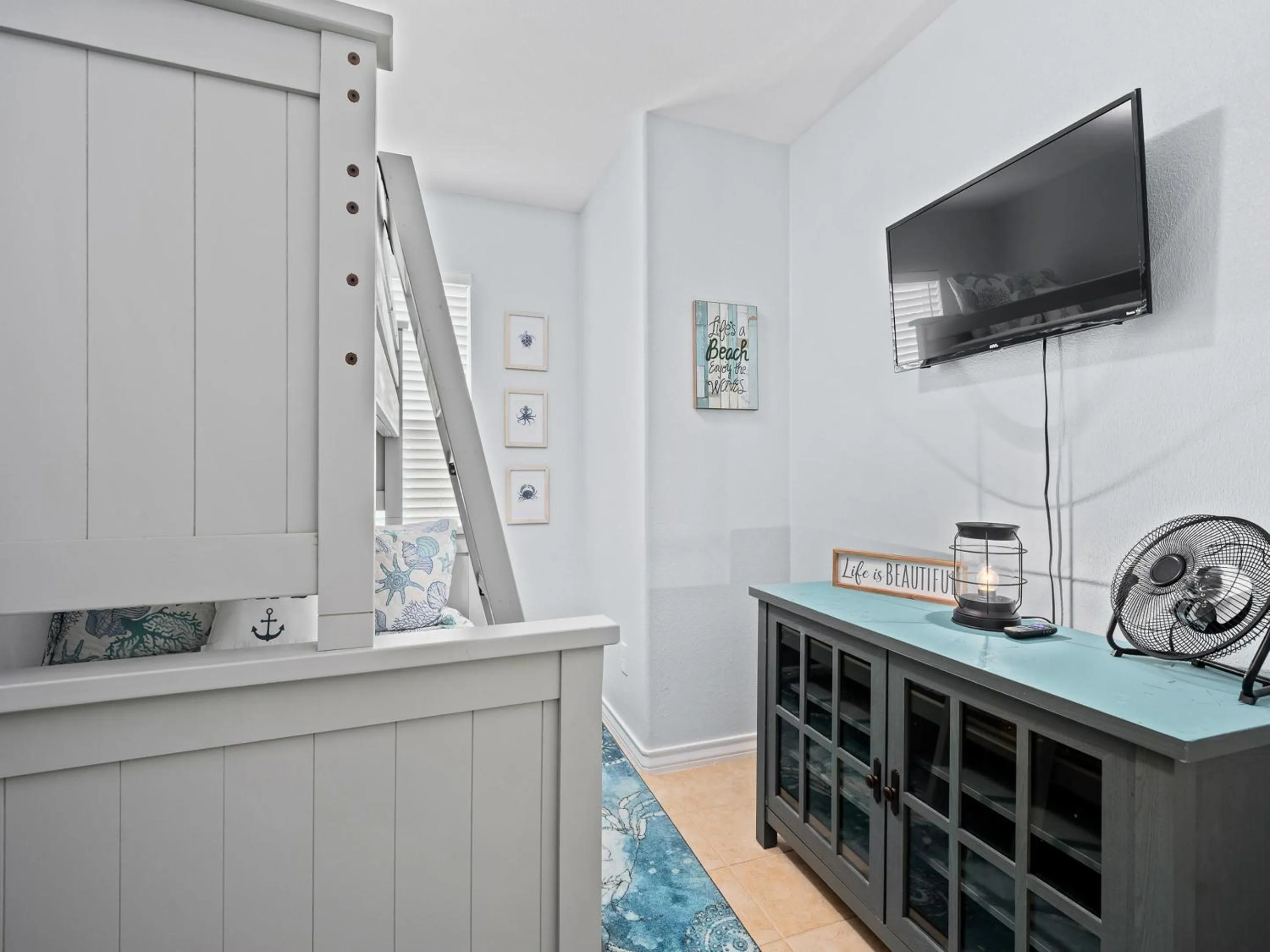 Property building in Sandy Pants Beach House