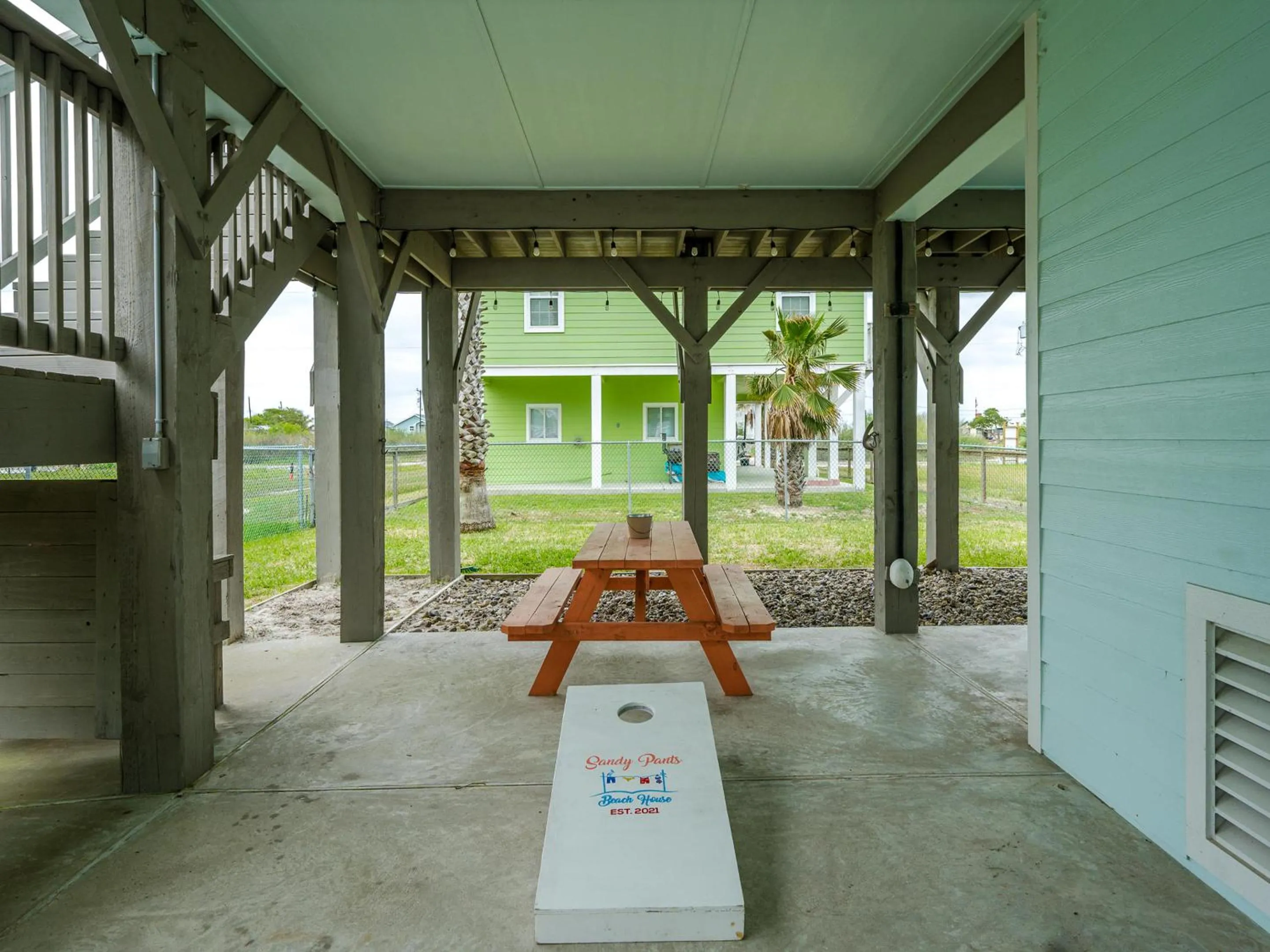 Property building in Sandy Pants Beach House