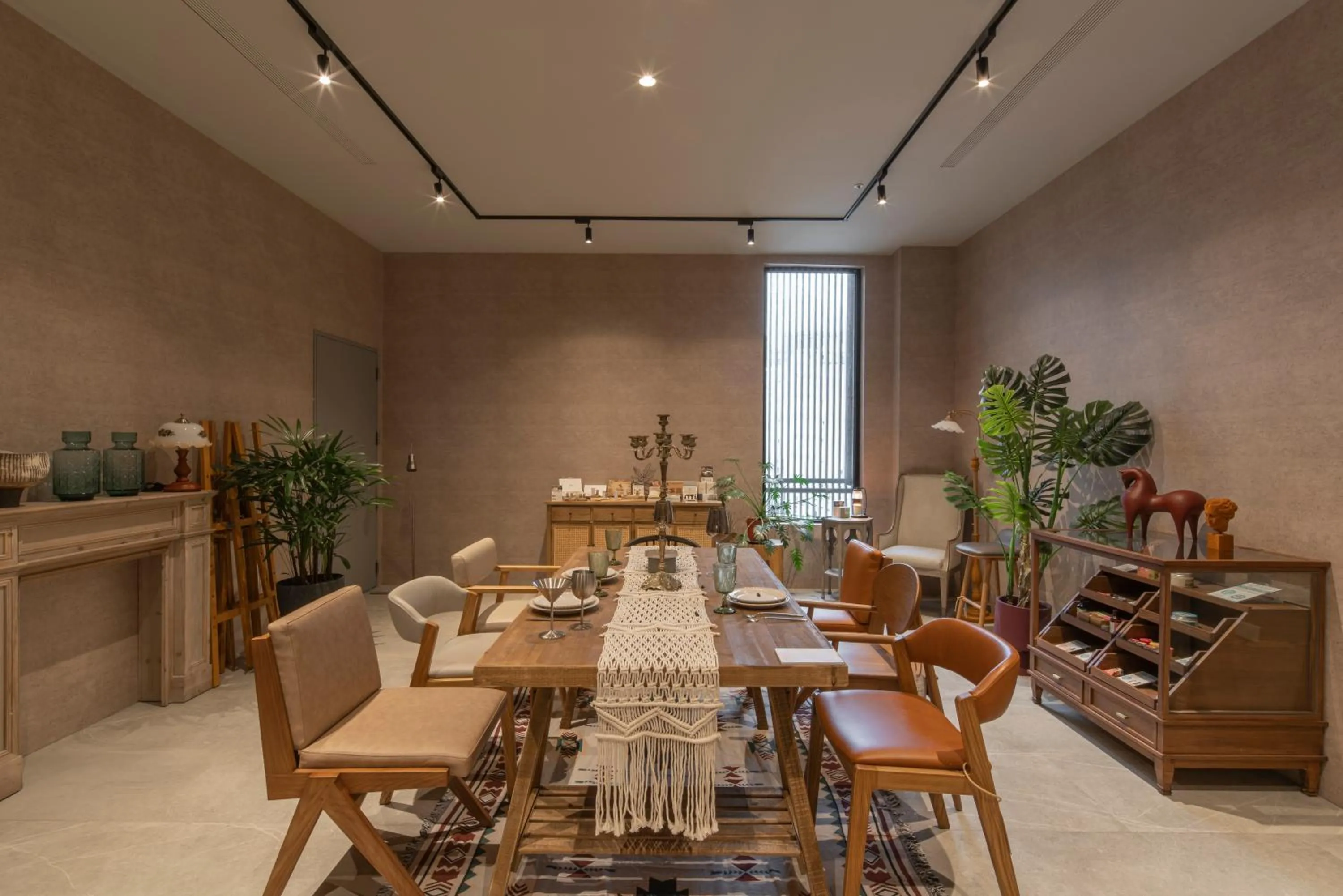 On-site shops in In Joy Hotel