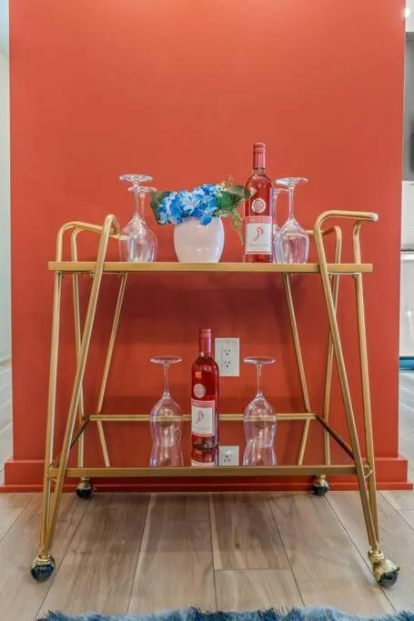 Drinks in Pure Relaxation-Luxury/Roof Top*