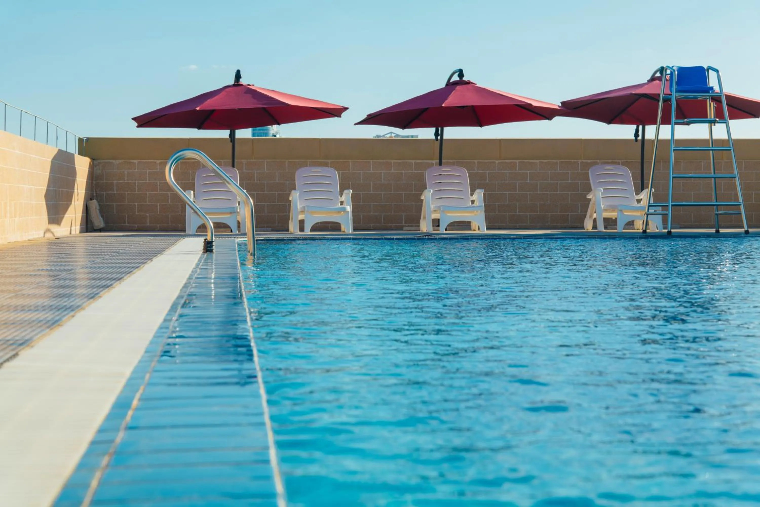 Swimming pool in White Swan Guest House MeiZhou
