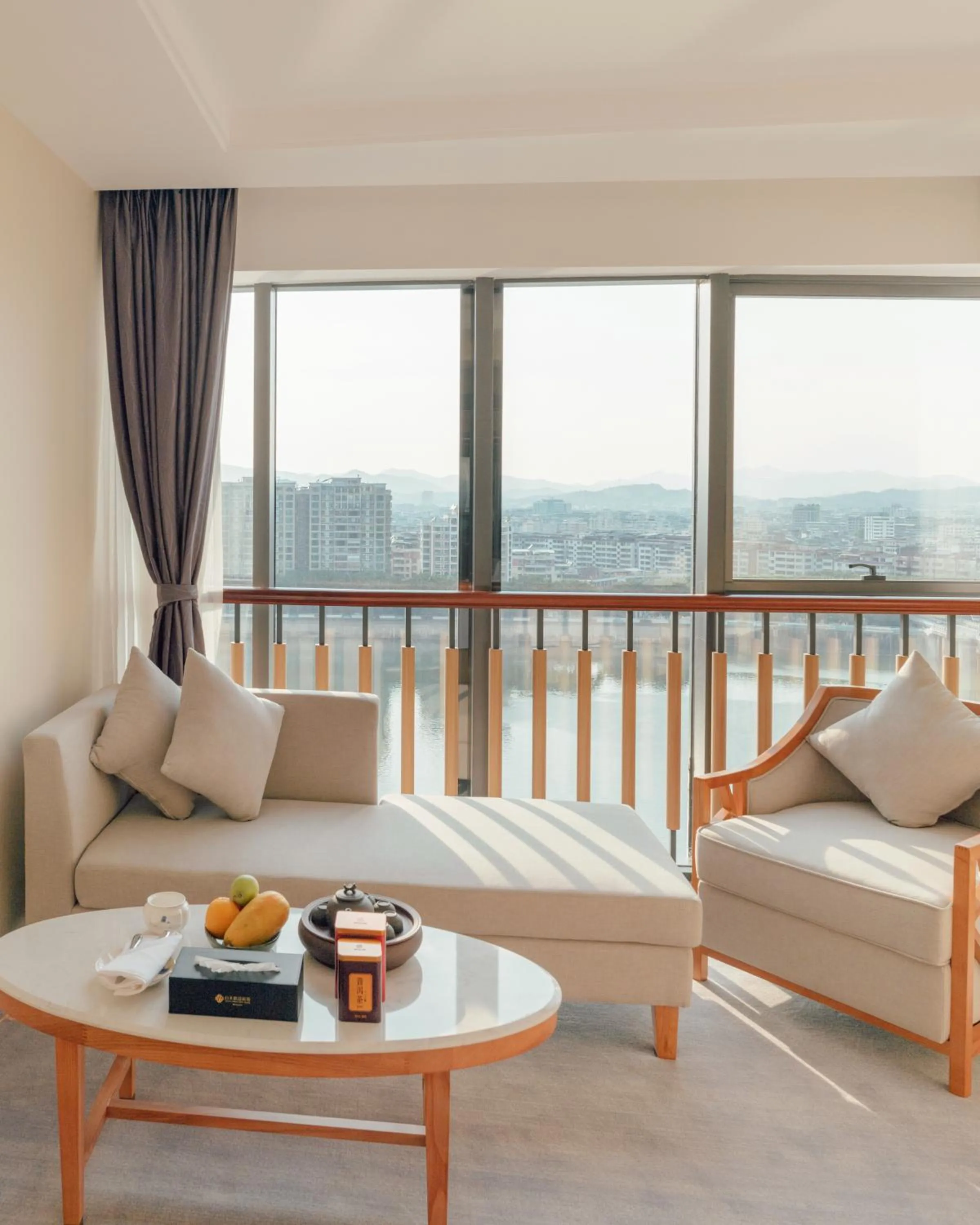 White Swan Guest House MeiZhou