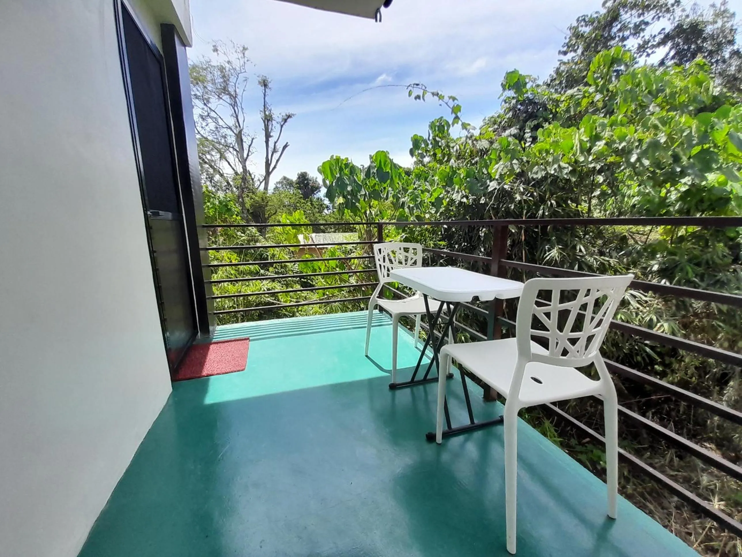 Balcony/Terrace in Palawan Residence