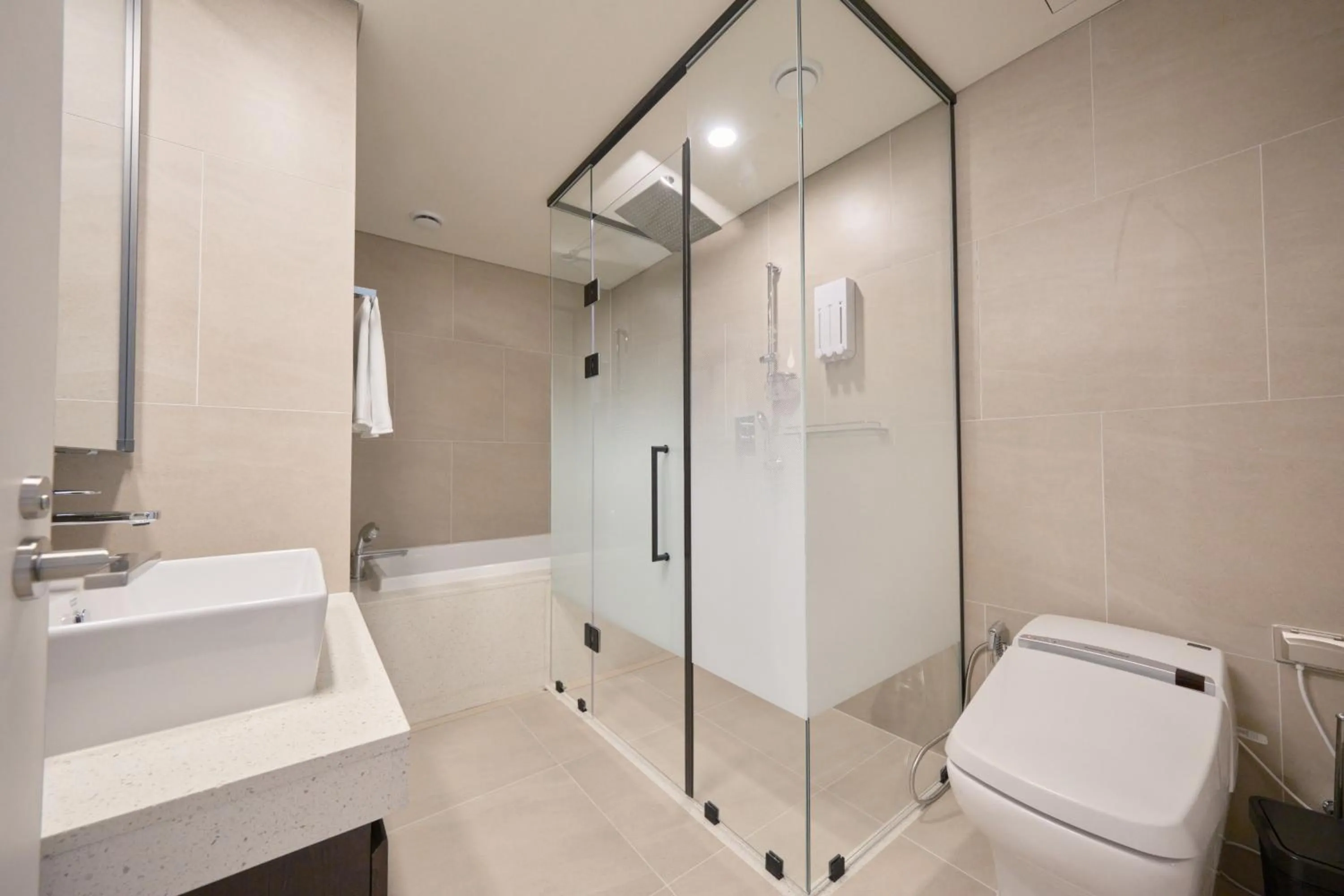 UH FLAT Signature DAEGU