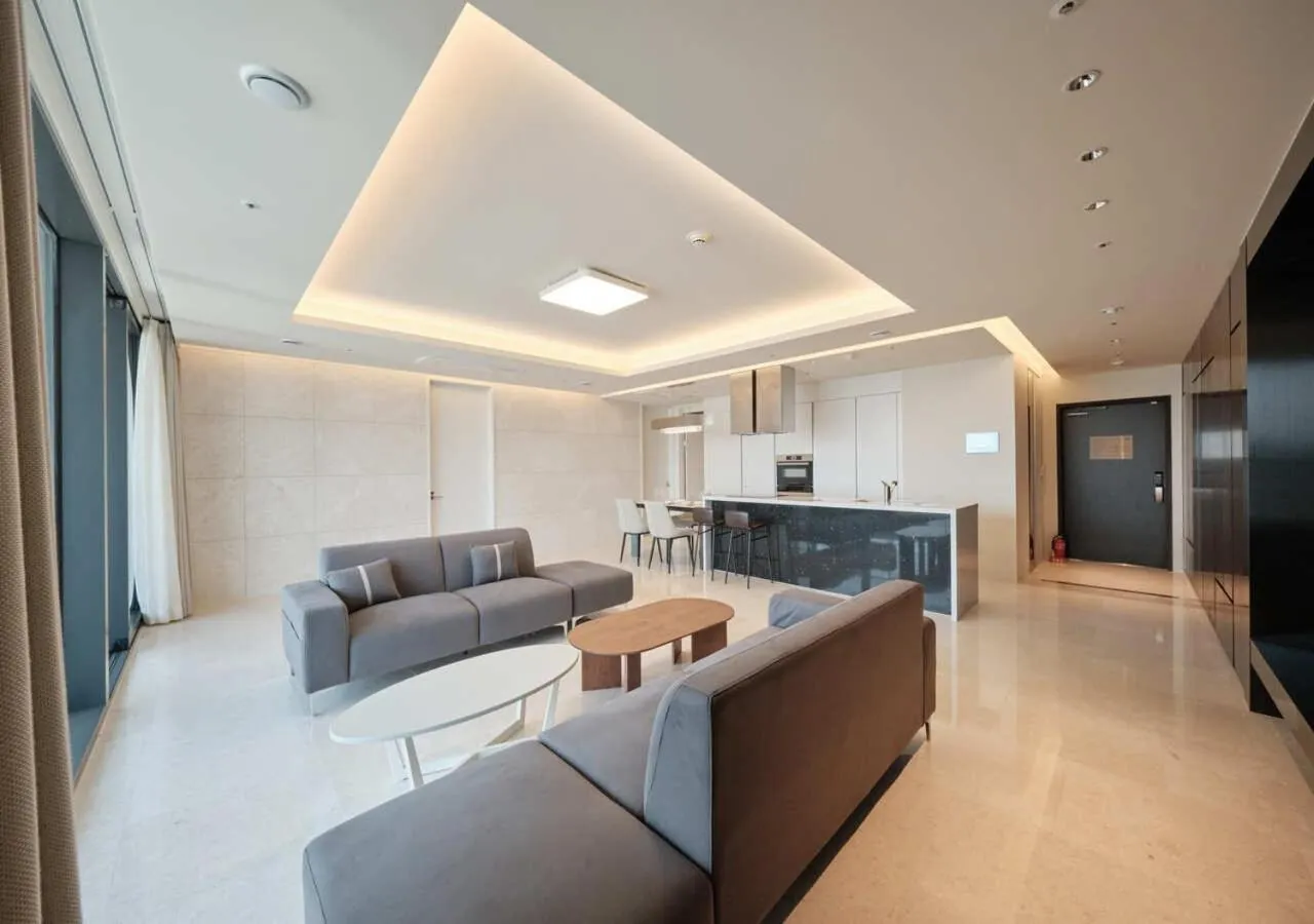 UH FLAT Signature DAEGU