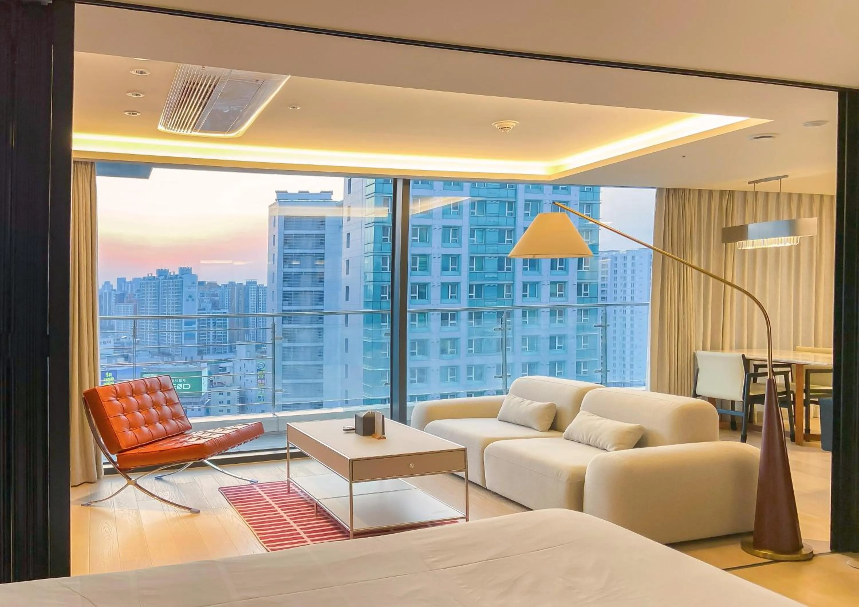 Living room in UH FLAT Signature DAEGU